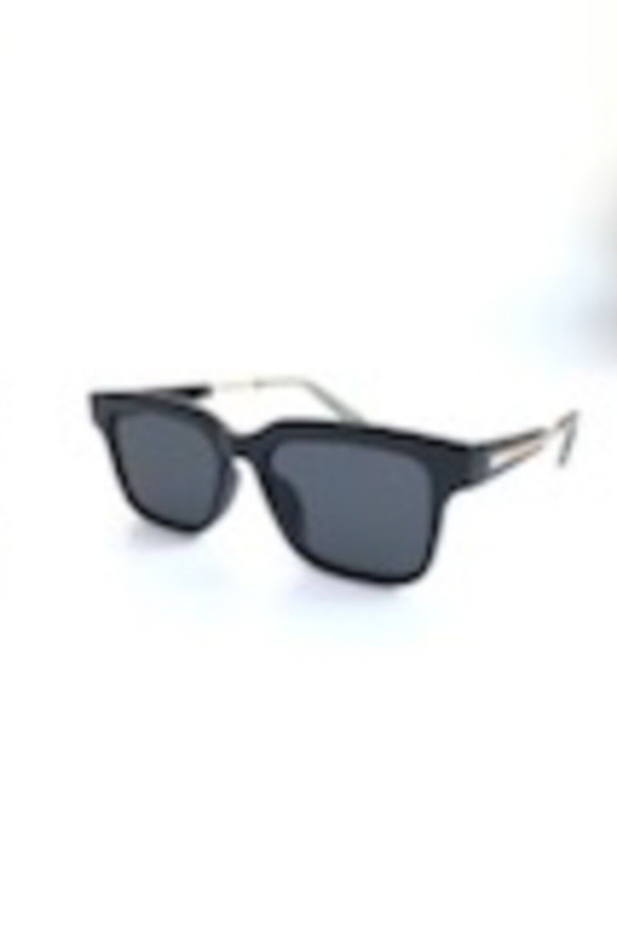 DSN-Lia Black Sunglasses 3