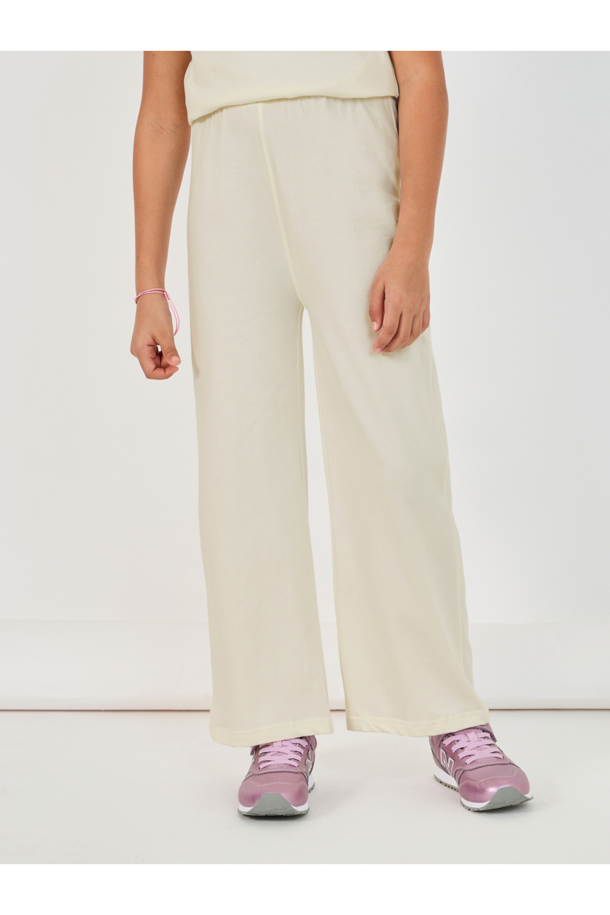 Styli-Short Sleeve Crew Neck t-Shirt & Wide Leg Joggers Co-Ord 4