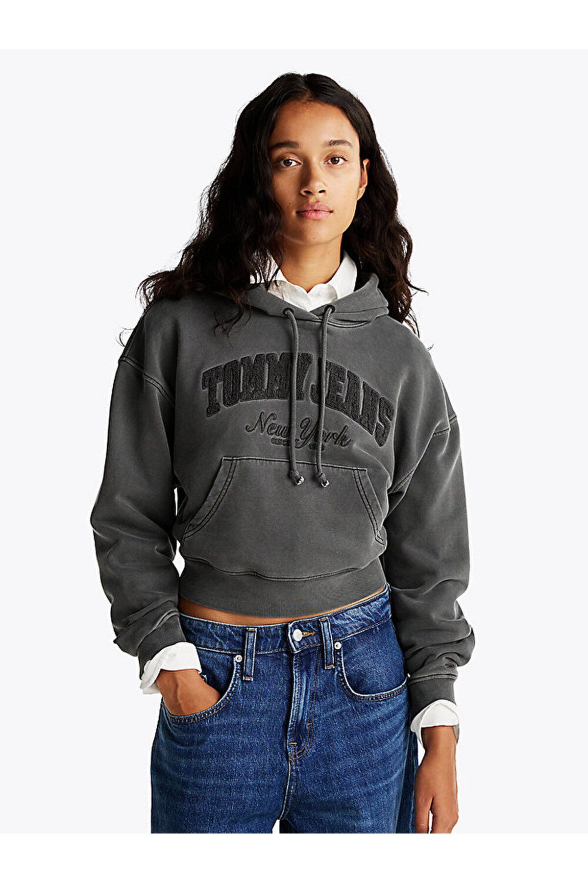 Tommy Hilfiger Boxy Garment-Dyed Cropped Hoody