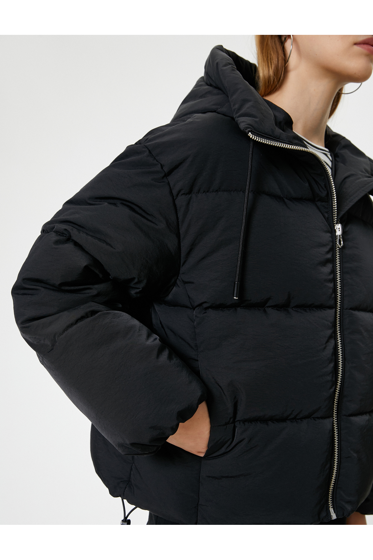 Koton  Kısa Şişme Mont Kapüşonlu Fermuarlı Cepli Rahat Kalıp - Görsel 5