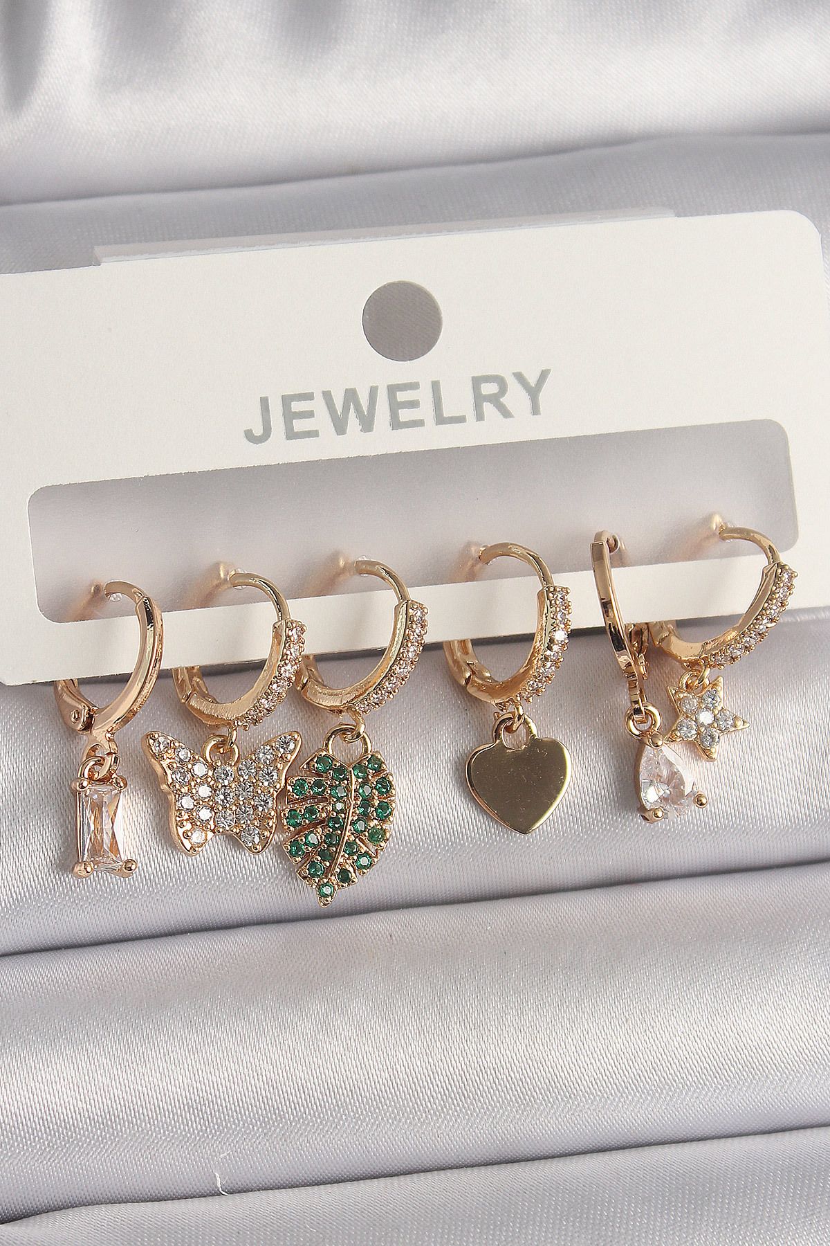 New Things Pirinç Gold Renk Renkli Kelebek Figür Çoklu Figür Kadın Küpe Seti