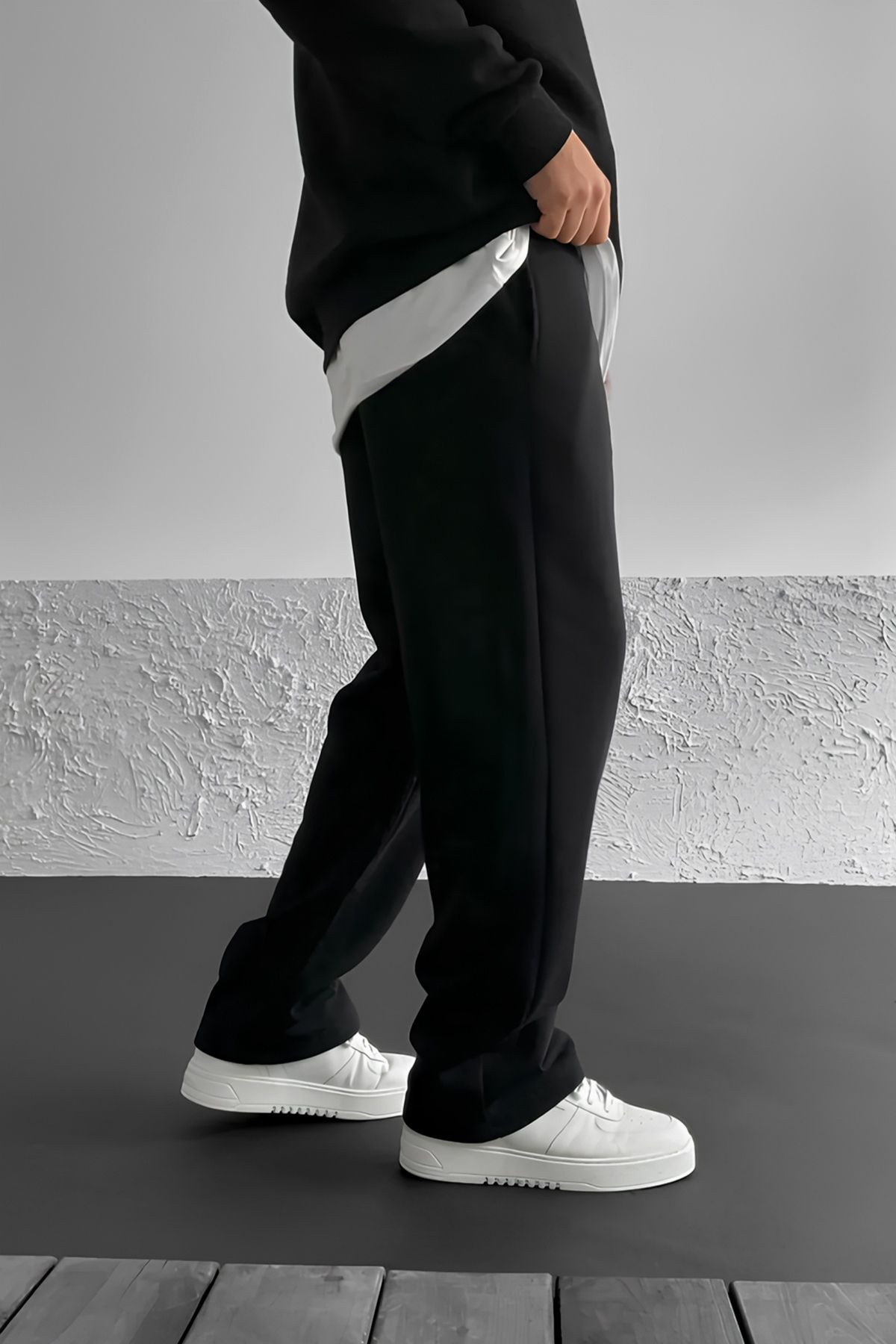 THE RULE-Baggy Cut Black Sweatpants - 3 Thread Tr0499 3