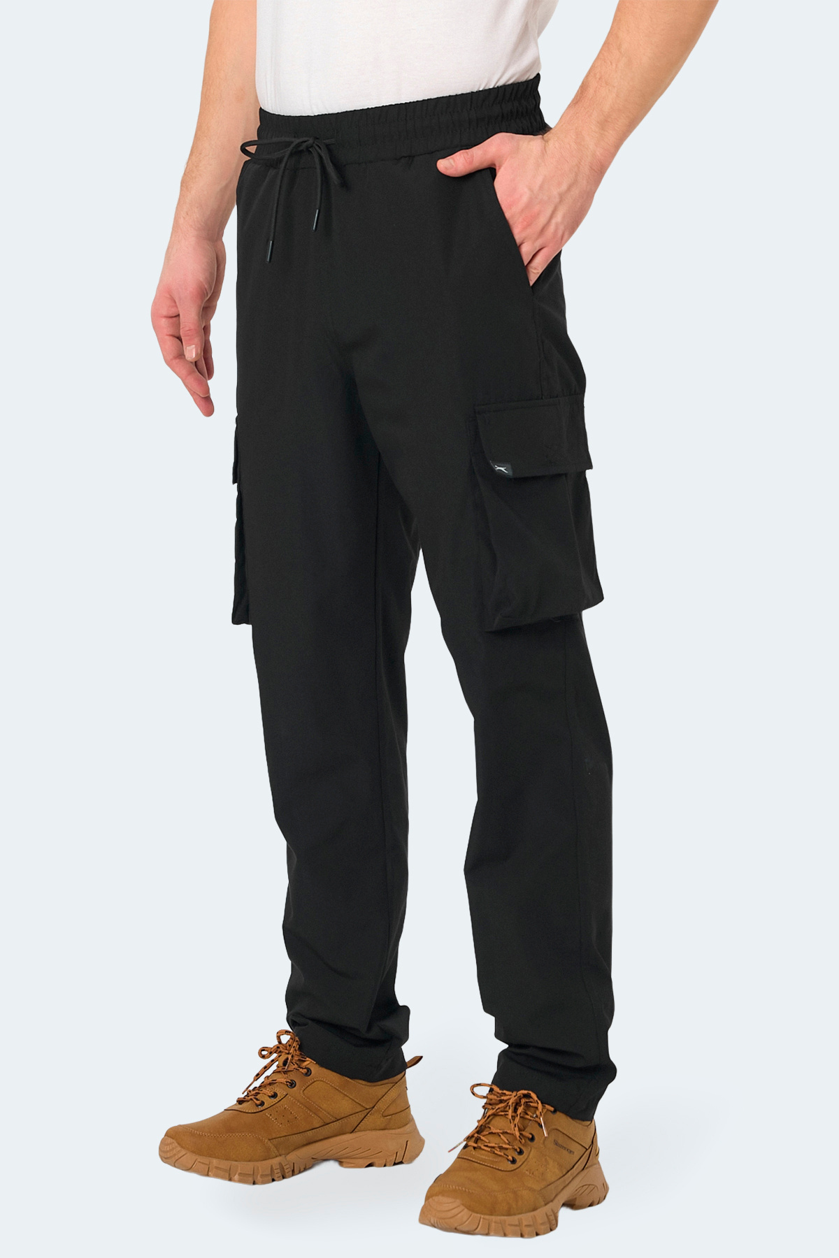 اسلازنگر شلوار ورزشی مردانه مشکی جیب‌دار RONDA