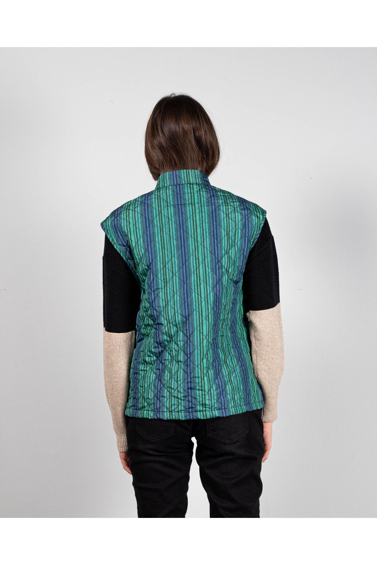 Miniprix-Vest with print and studs 24MAY16037 2