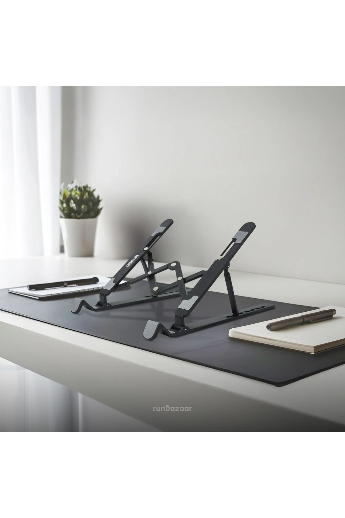 Green Lion-Foldable Laptop Stand 7 Tilts - Black 7