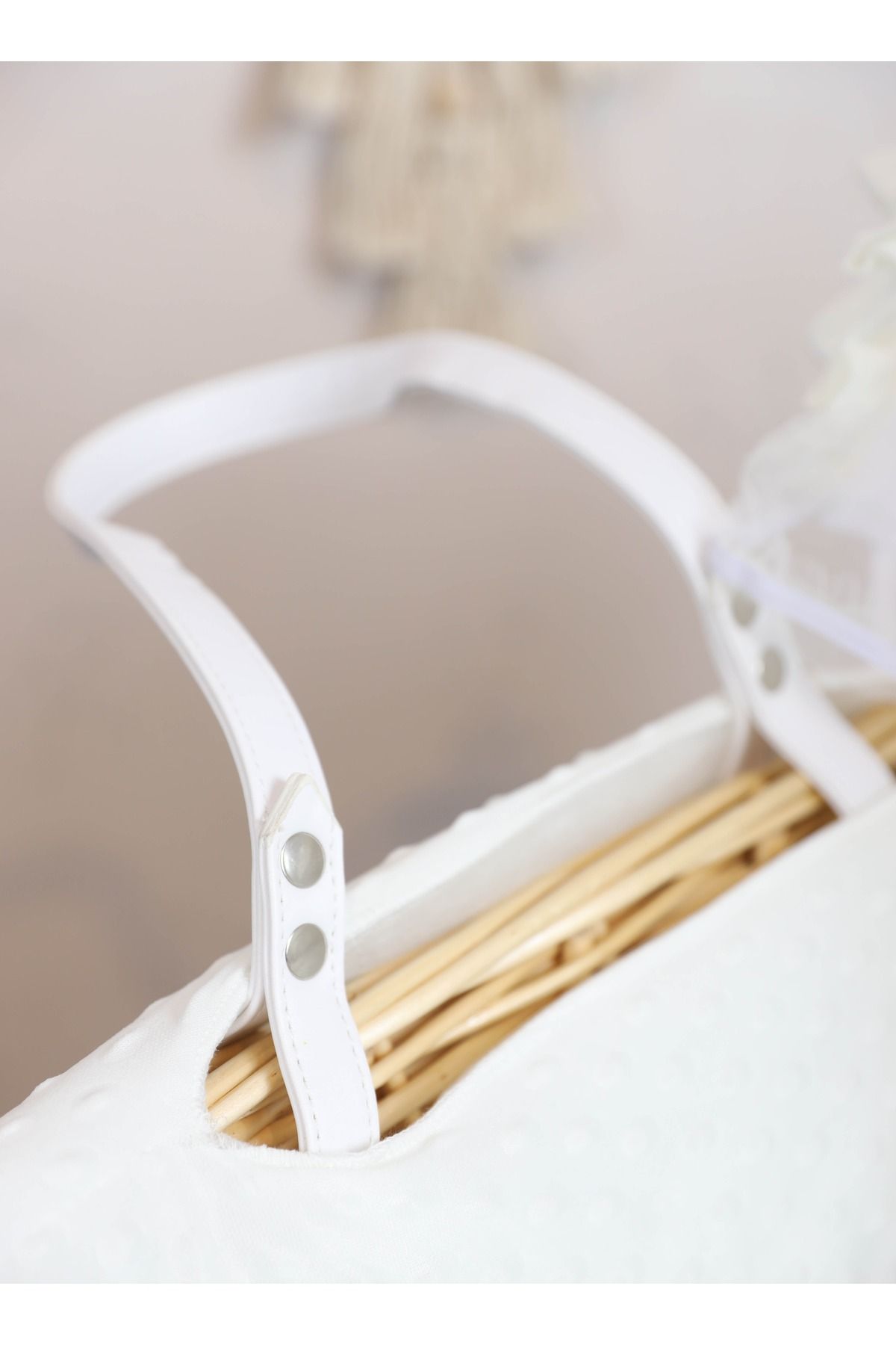 Fun Moment- Moses Basket Cot With Stand (Off White) 3