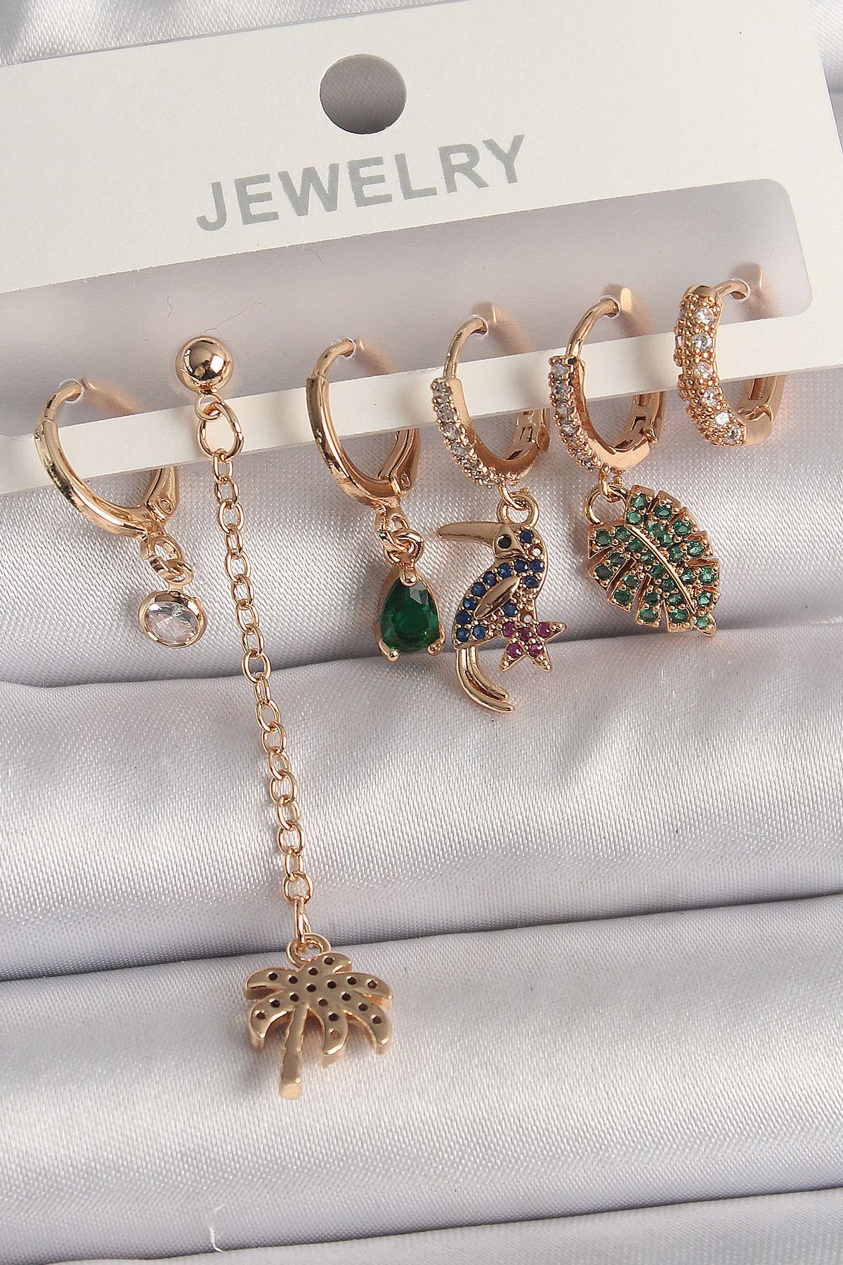 Tekno Yuva Pirinç Gold Renk Sallantı Zirkon Taşlı Ağaç Figür Kadın Küpe Seti