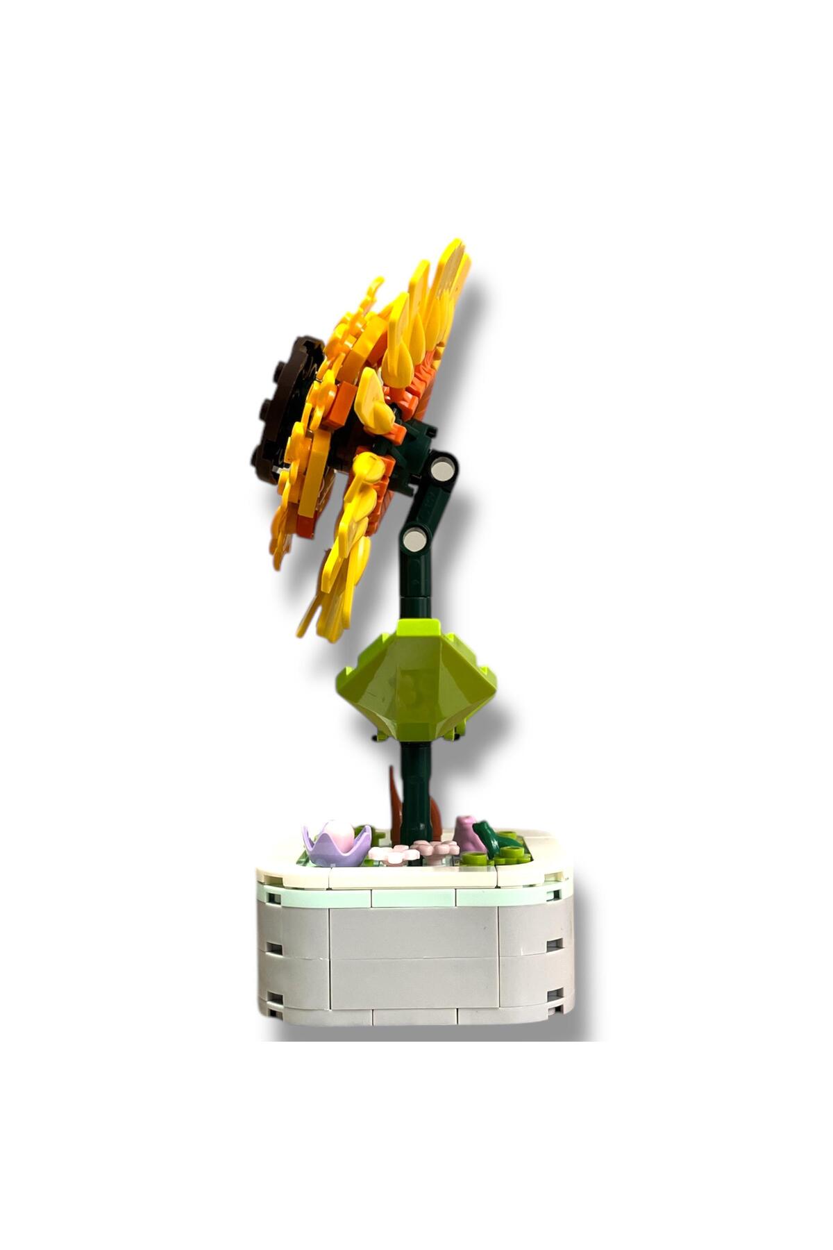 مجموعه ساختنی ۱۵۰ تکه آفتابگردان - اسباب‌بازی ساختنی واقع‌گرایانه و تزئینی