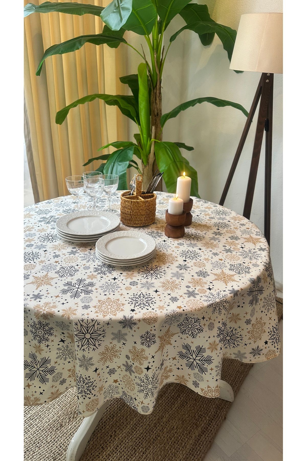 Decamor home-Stain Resistant Snowflake Patterned Black Ecru Round Tablecloth 4