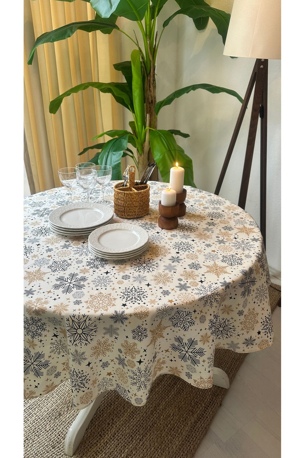 Decamor home-Stain Resistant Snowflake Patterned Black Ecru Round Tablecloth 2