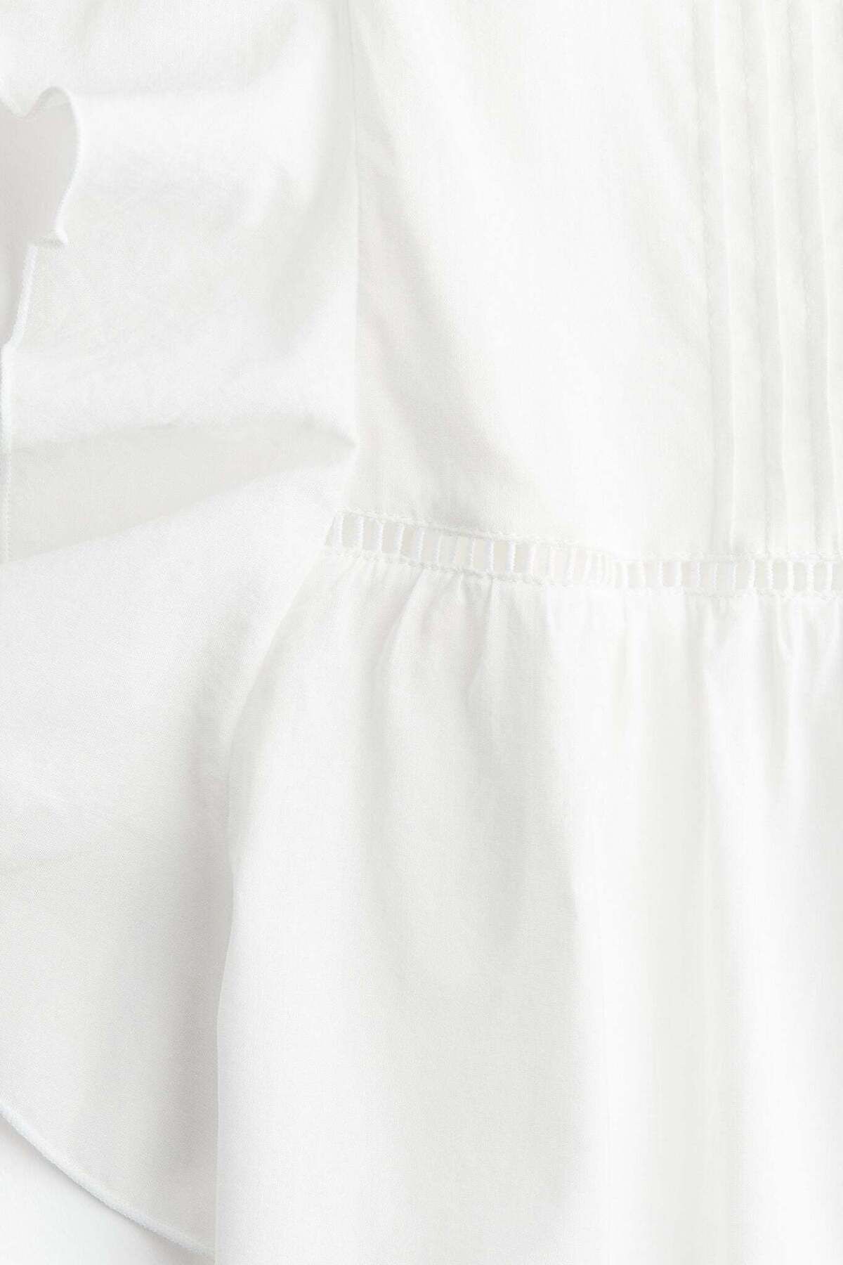 H&M-Flutter-sleeved blouse 1