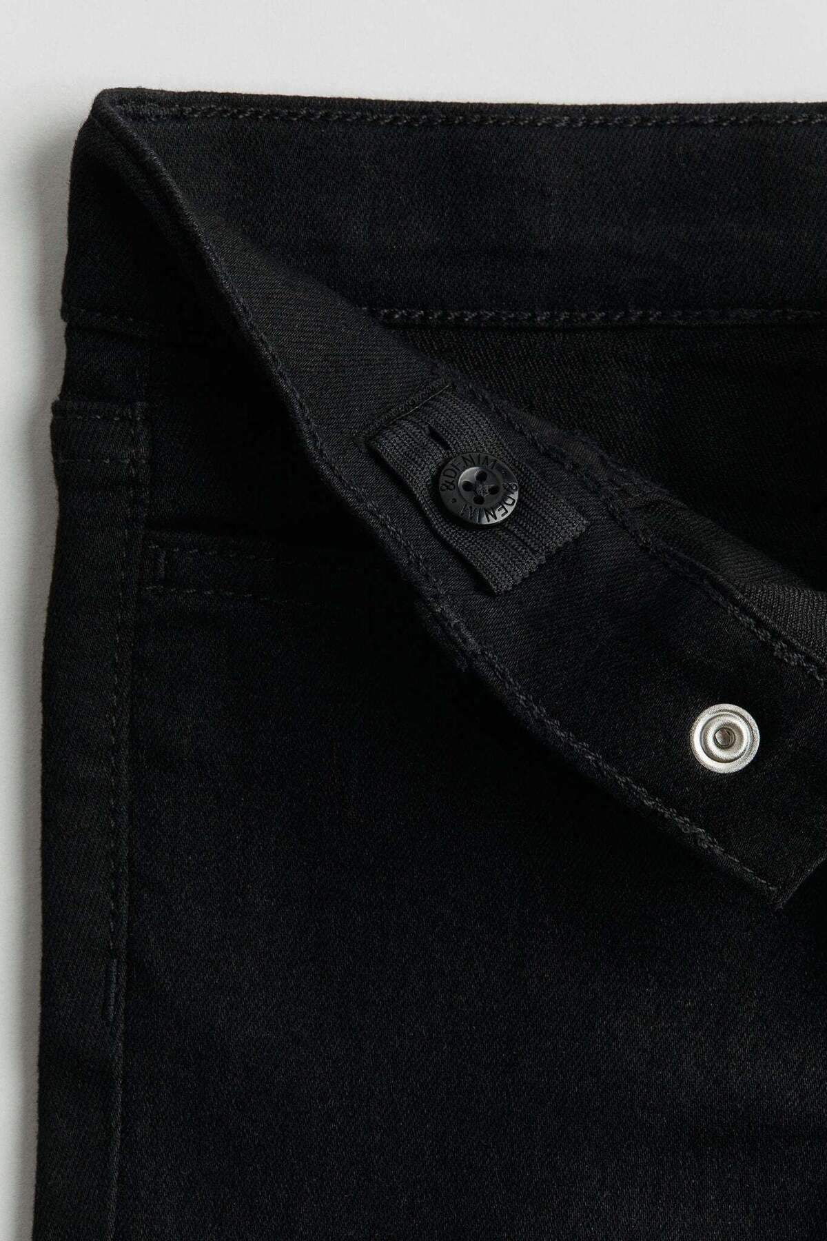 H&M-بنطال جينز ضيق للغاية 8