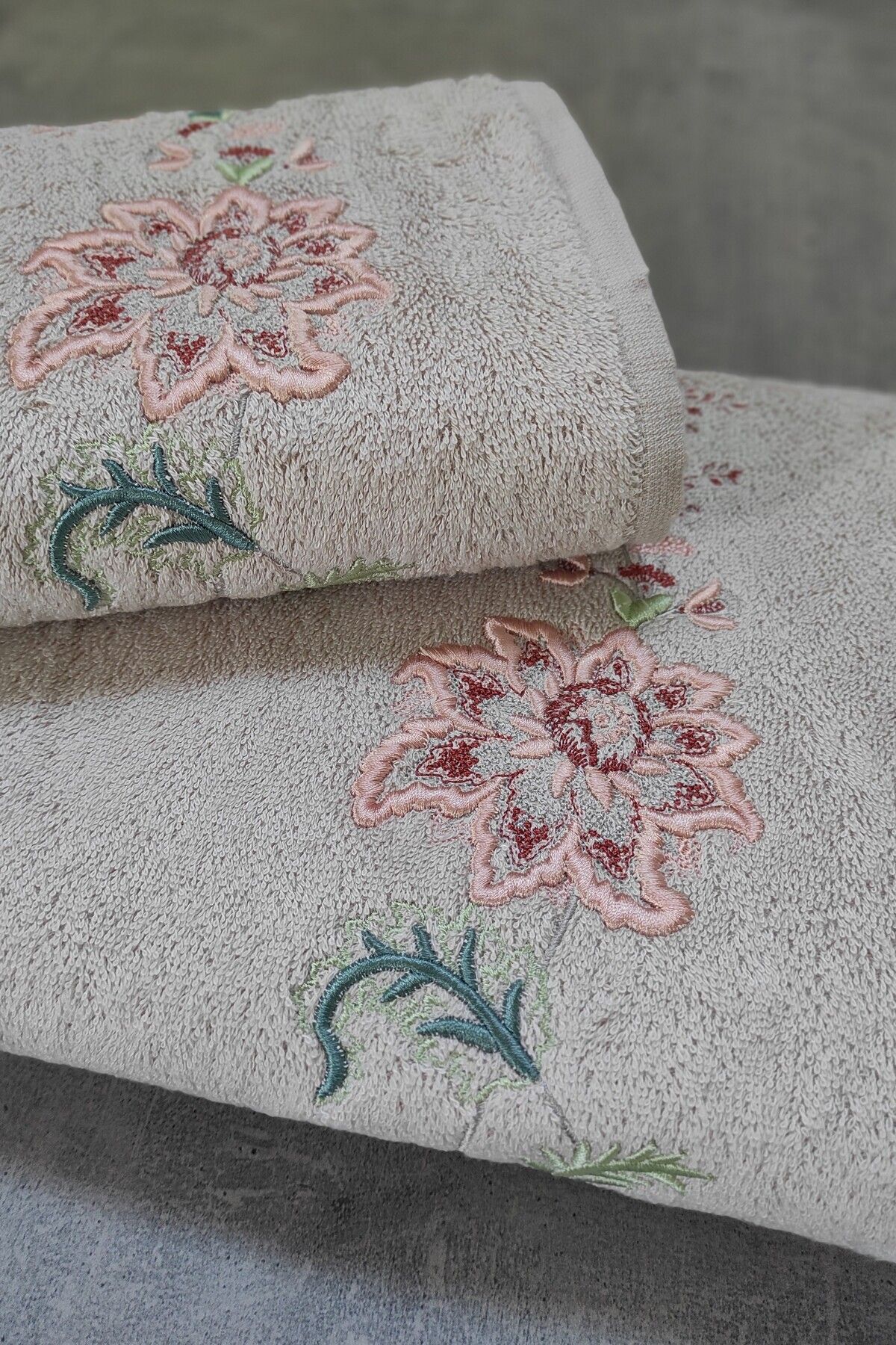 Sevim-Tivoli 2-Piece Embroidered Floral Towel Set - Bamboo Julia Cappuccino 2