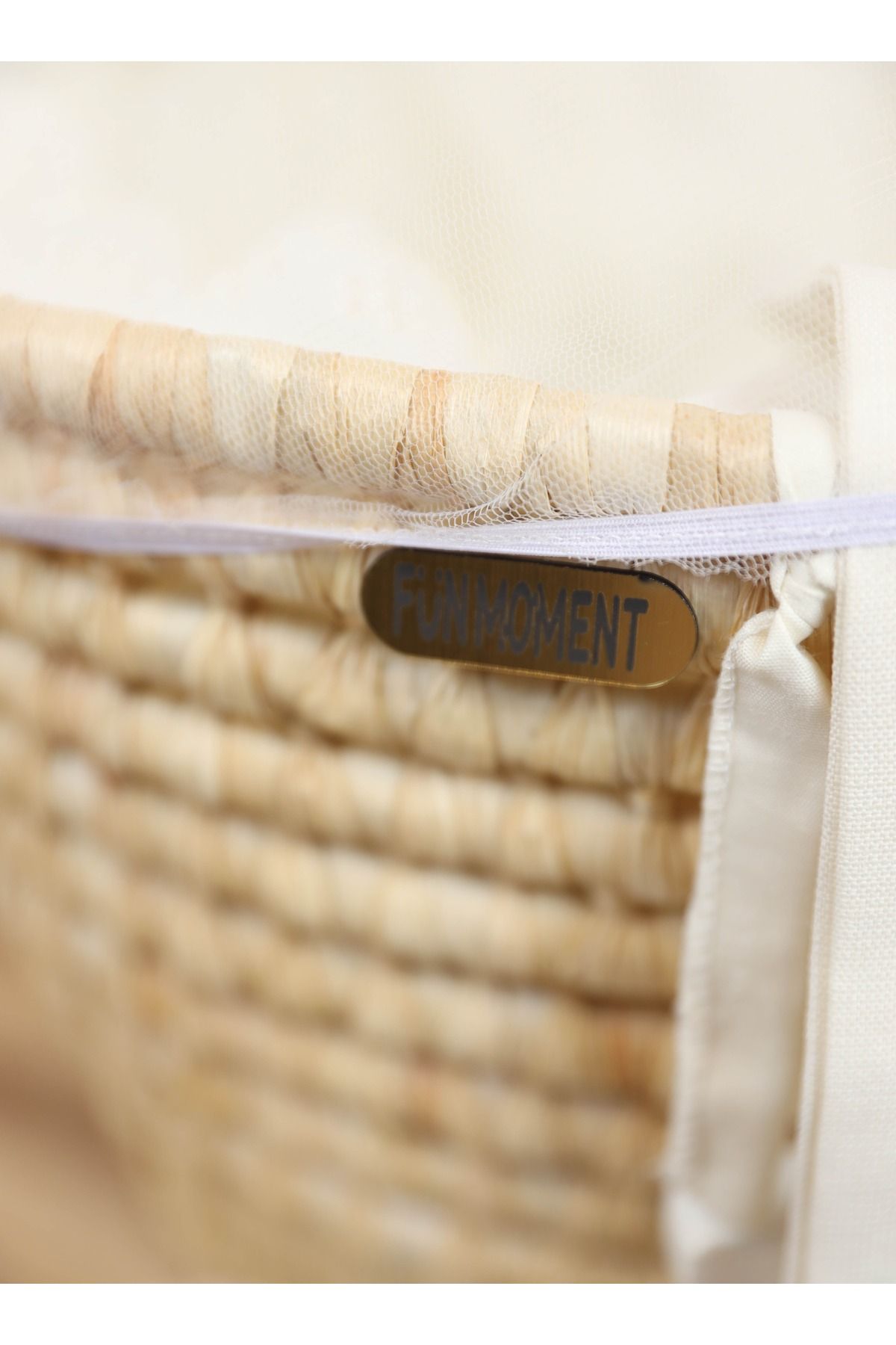 Fun Moment-Baby Cradle Moses Basket For Babies With Mosquito Net With White Vibrator Holder 3