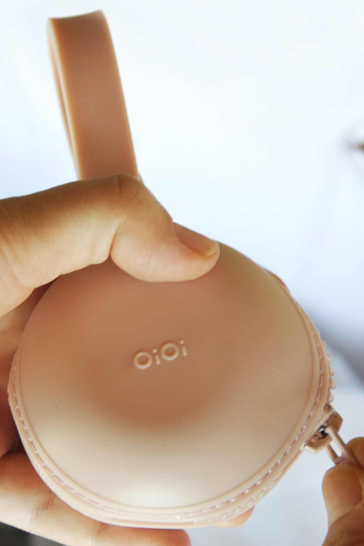 OiOi Pod Silikon Emzik Kutusu Bubble Beige Bej 0 Ay+ fotoğrafı 3 (önizleme)