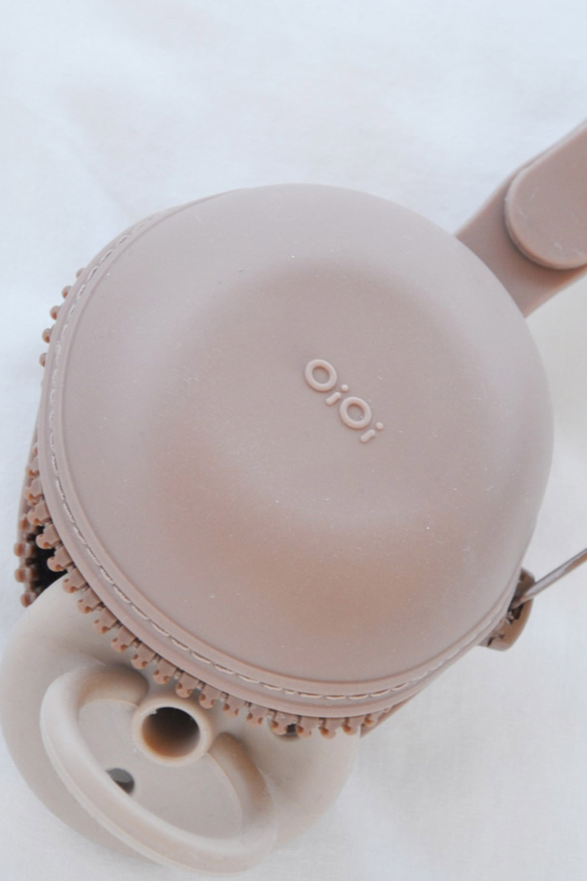 OiOi Pod Silikon Emzik Kutusu Bubble Beige Bej 0 Ay+ fotoğrafı 2 (önizleme)