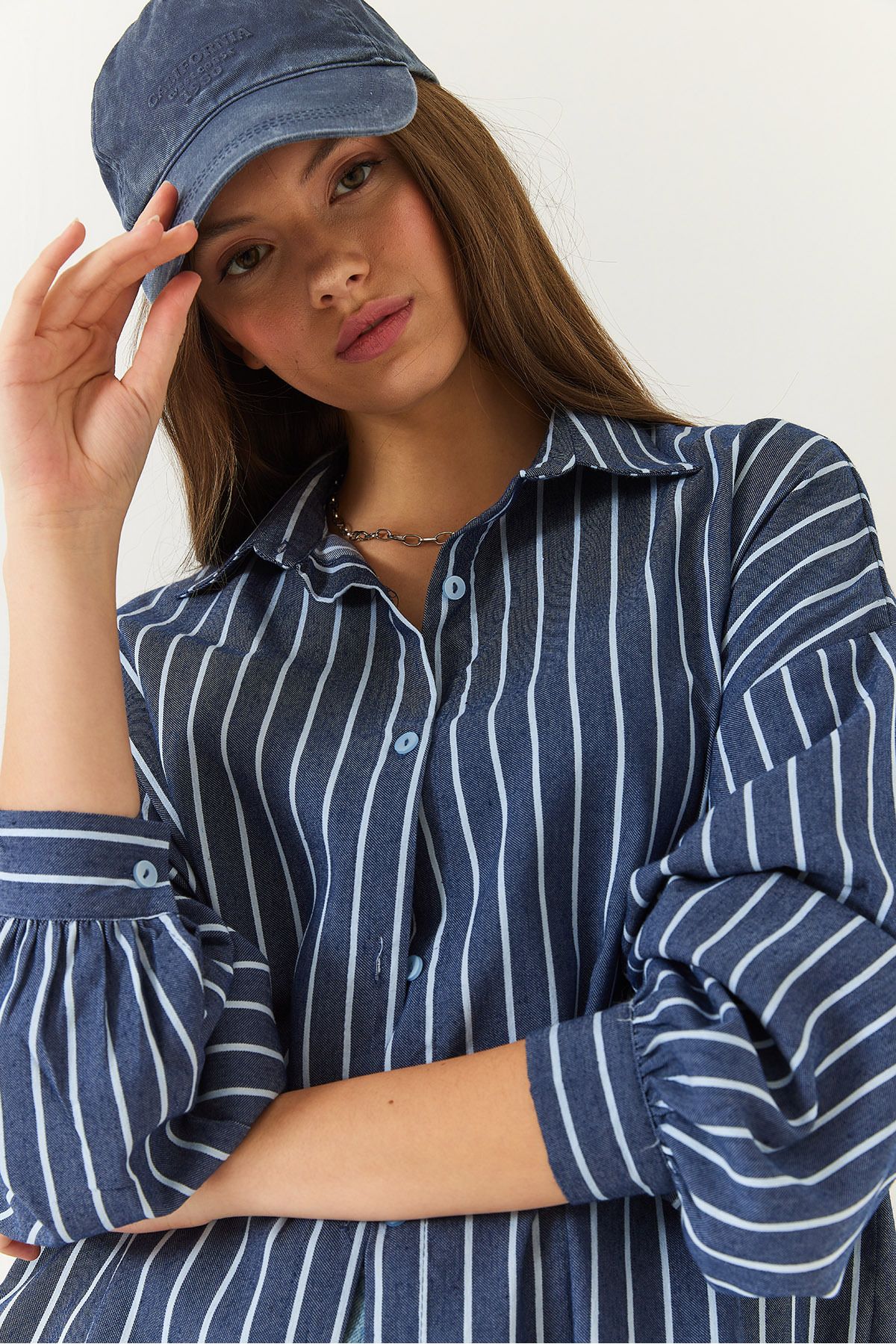 Bianco Lucci-Dámská základní košile Fine Stripe Oversize Standard 2021 60271025 6