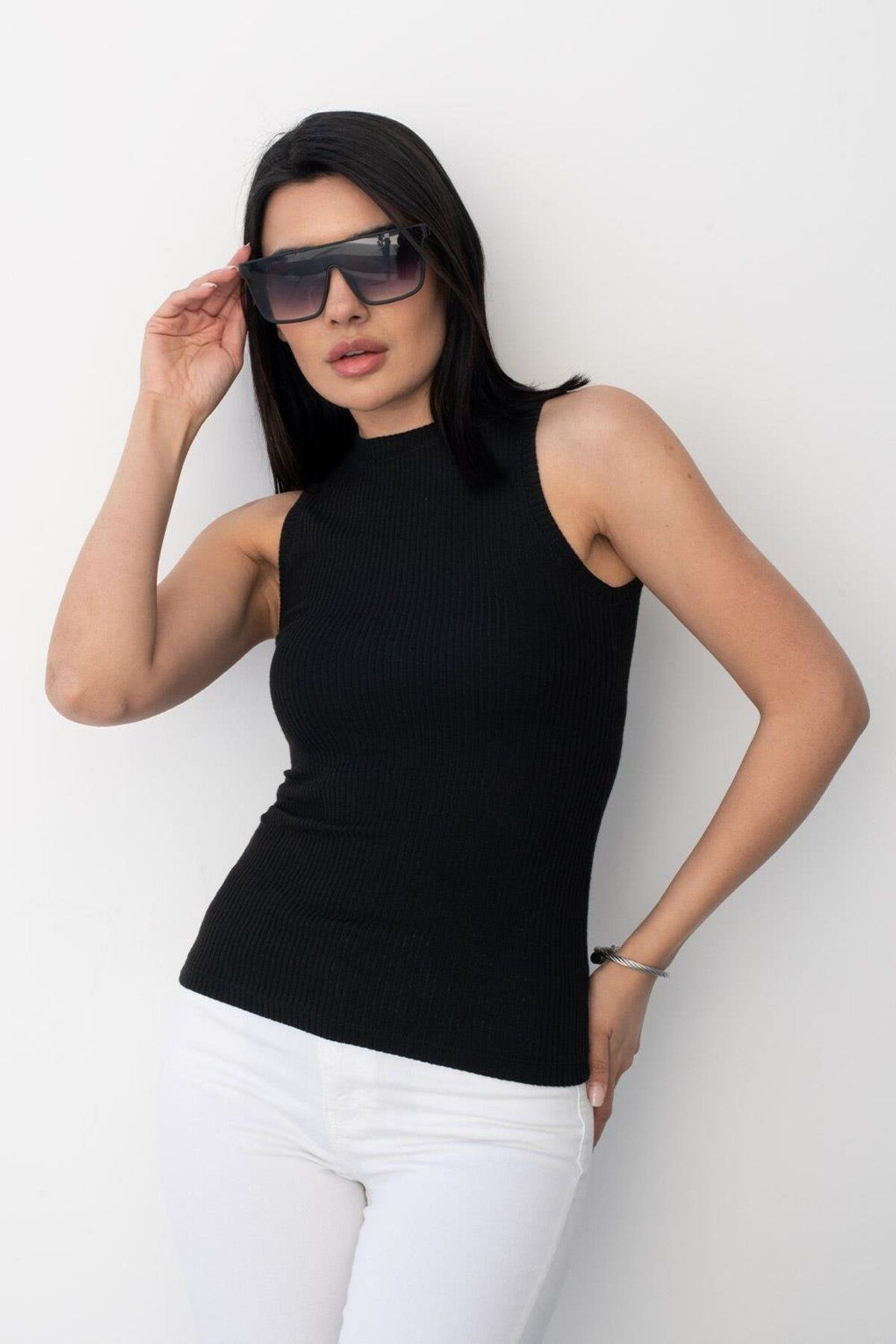PRANGA-Women's Black Thick Ribbed Tank Top 2
