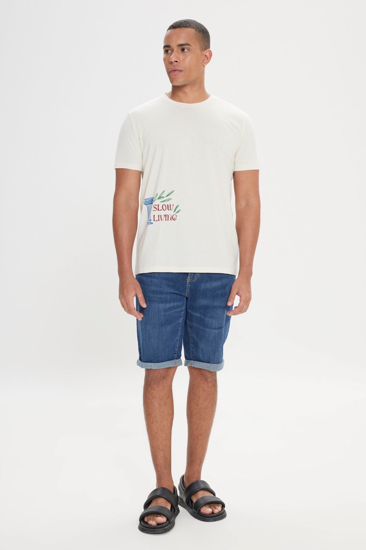 AC&Co / Altınyıldız Classics-Pánské žluté tričko Standard Fit Regular Fit, 100% bavlna, měkká textura, potištěné tričko s výstřihem 4