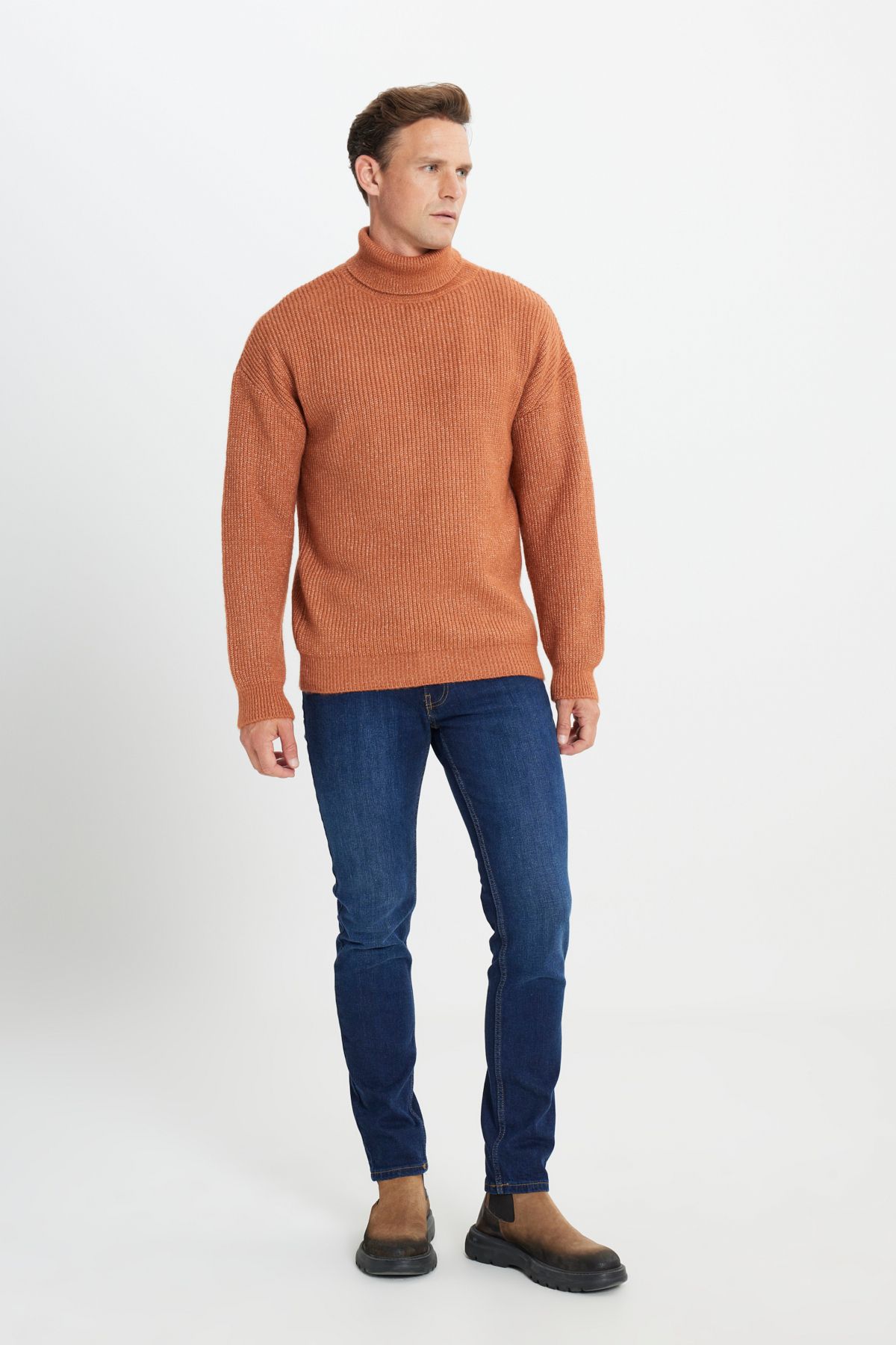 AC&Co / Altınyıldız Classics-Herren-Pullover mit lockerem Schnitt, Rollkragenpullover, gemustertem Schal und weichem, strukturiertem Zimt-Strickpullover für Herren 7