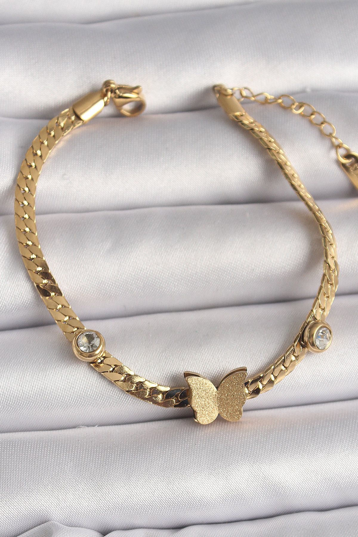 New Things 316L Çelik Gold Renk Yassı Zincir Zirkon Taşlı Simli Kelebek Figür Kadın Bileklik