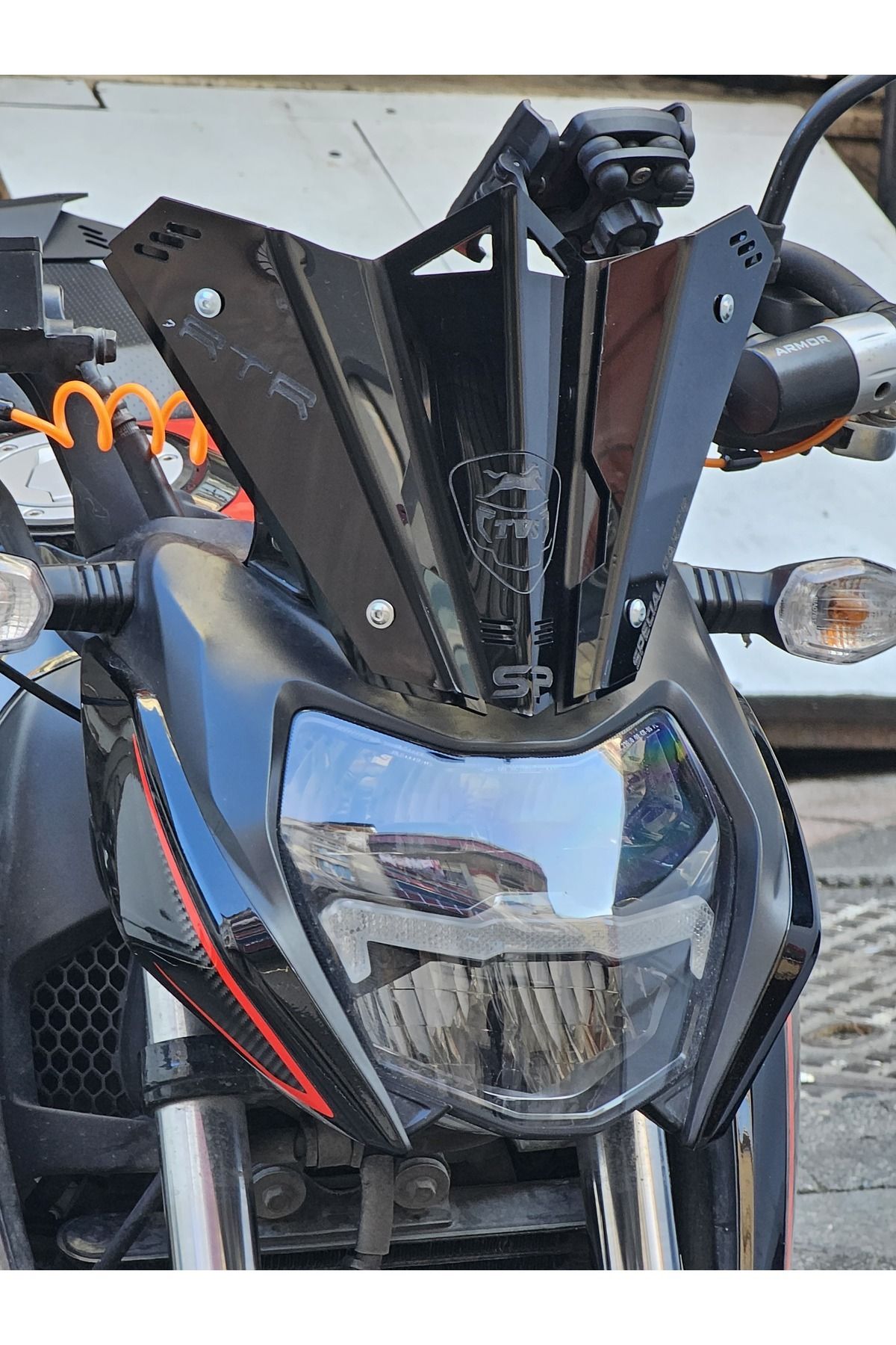 TVS APACHE RTR 200 SPOR SPERLİK (CAM) PİANO BLACK