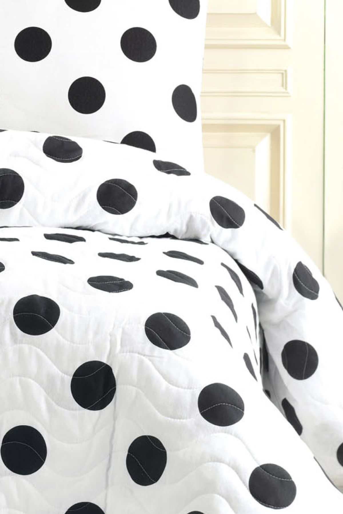Eponj Home-single Quilted Bedspread set - B&W Point 3