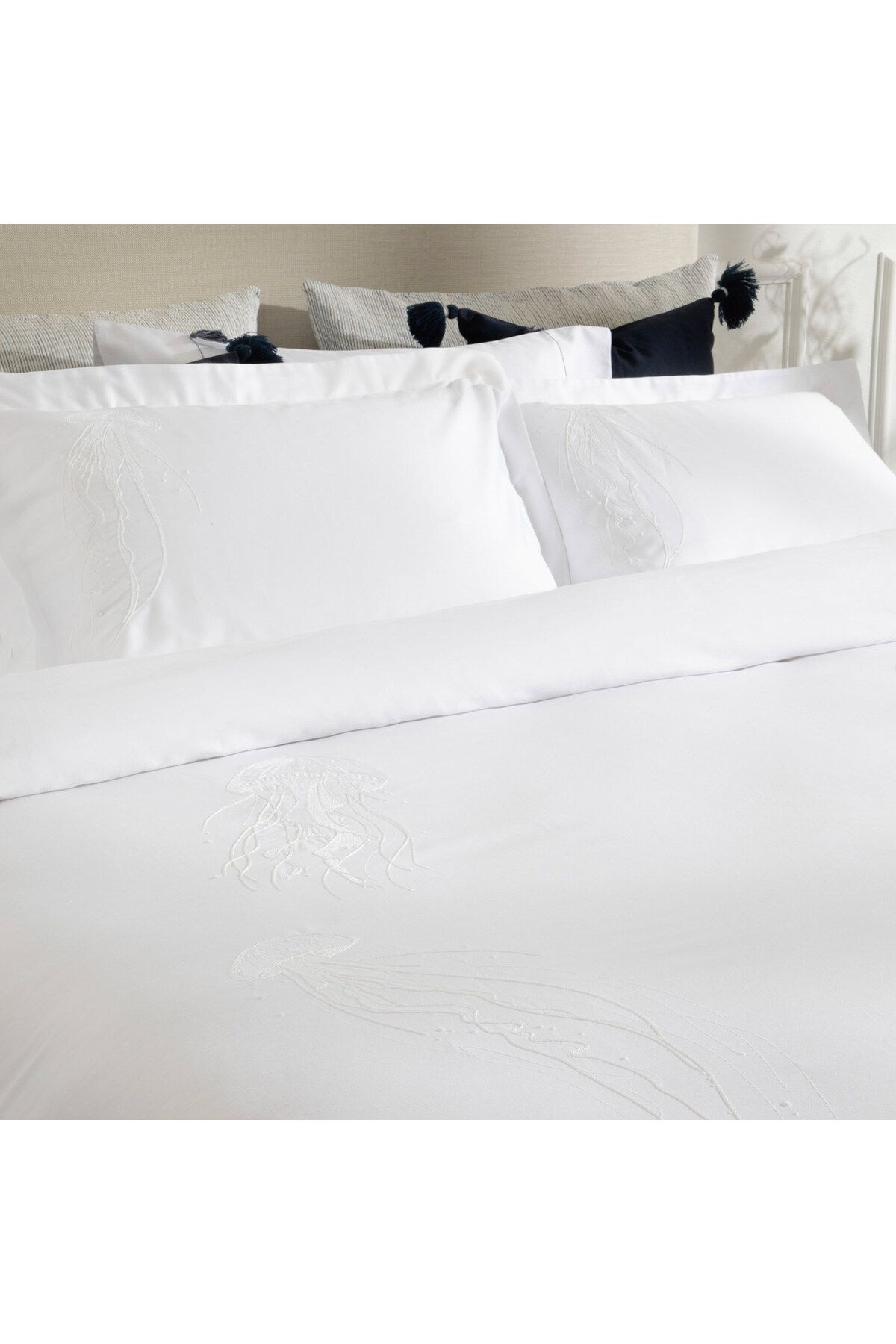 Chakra-Esteline Duvet Cover Set King White 3