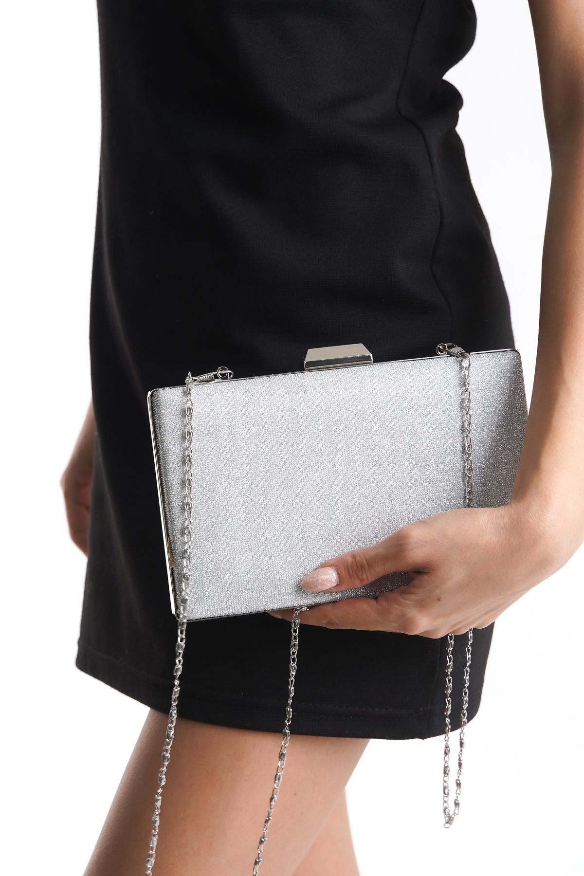 Shu Mhu-Portfolio Silvery Hand Shoulder Chain Evening Dress Women's Evening Bag 3