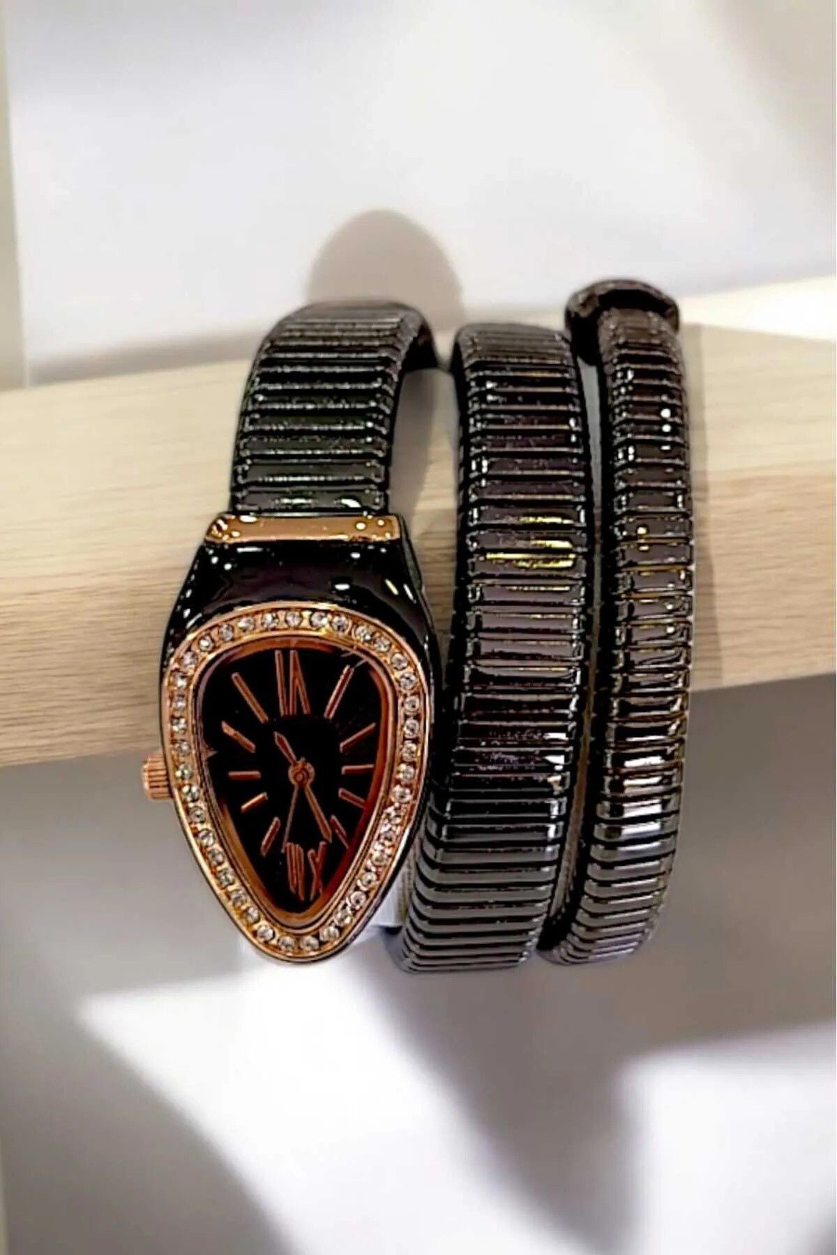 Neorney Yılan Modeli Çelik Şık Kadın Kol Saati Siyah RoseGold