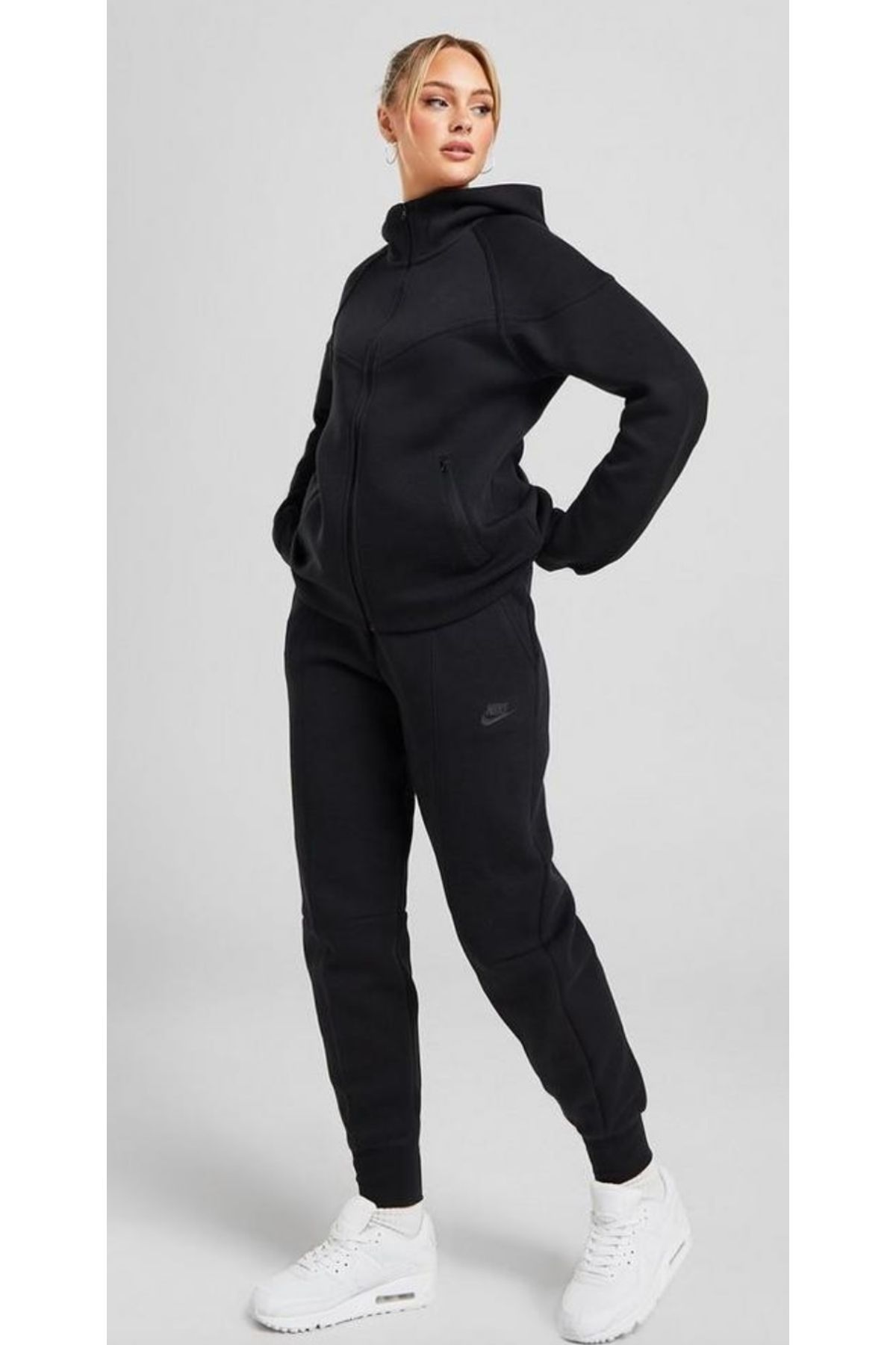 Nike-Sportswear Tech Fleece Women's Black Sweatpants 4