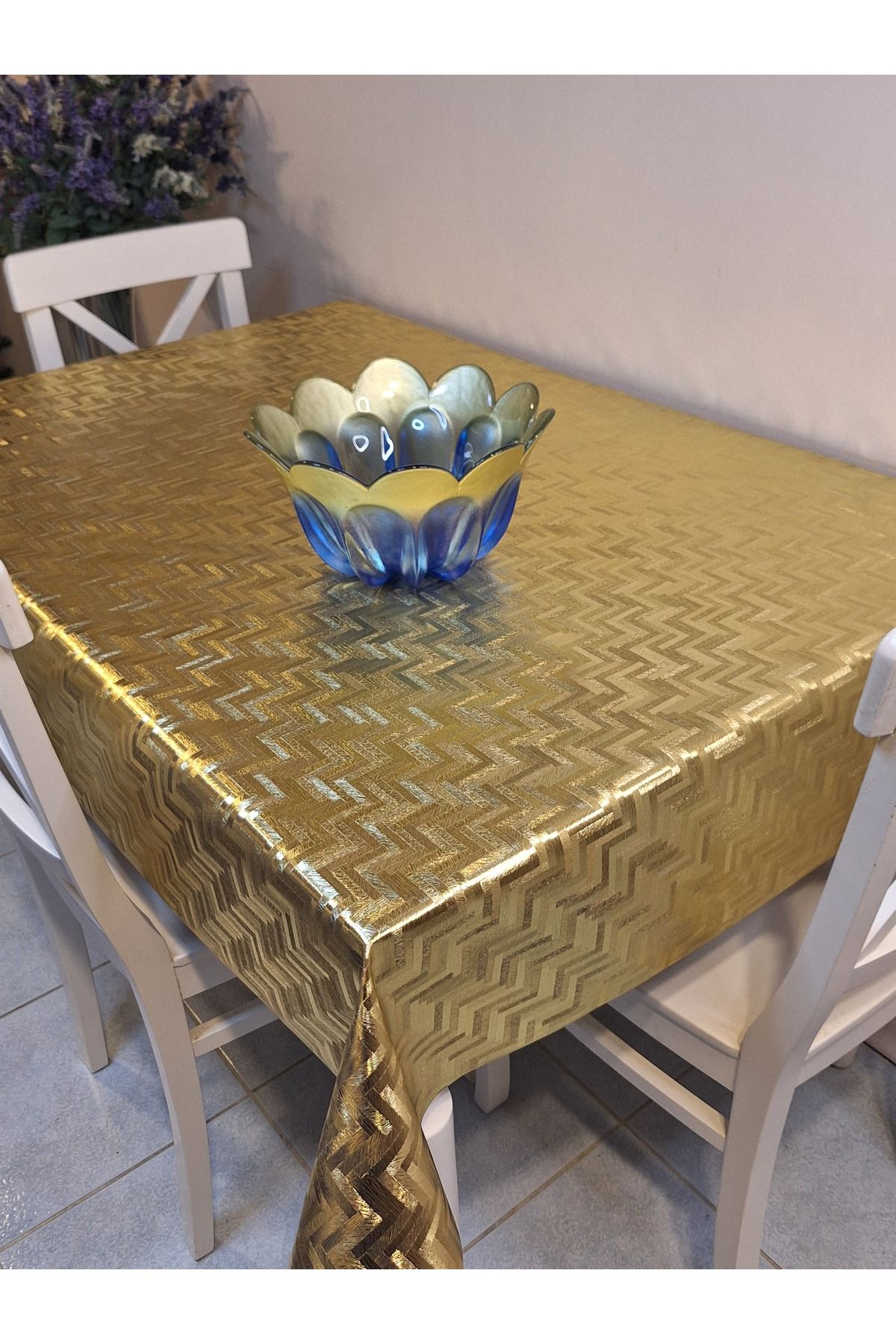 Başak Ev Tekstili-Gold Glossy Wipeable Table Cloth - Fabriced Pvc Cloth 2