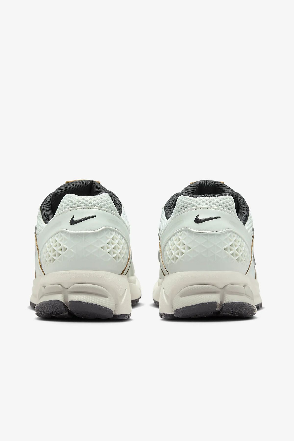 Nike-Zoom Vomerio 5 – bequeme und modische Sportschuhe 5