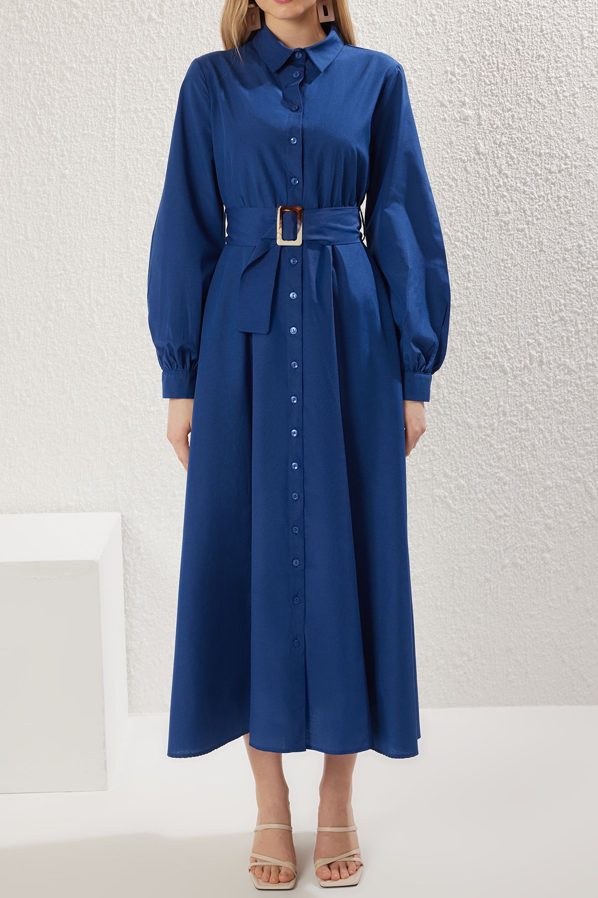 Trendyol Modest-Saks gewölbtes gewebtes Hemdkleid TCTSS25EB00064 7