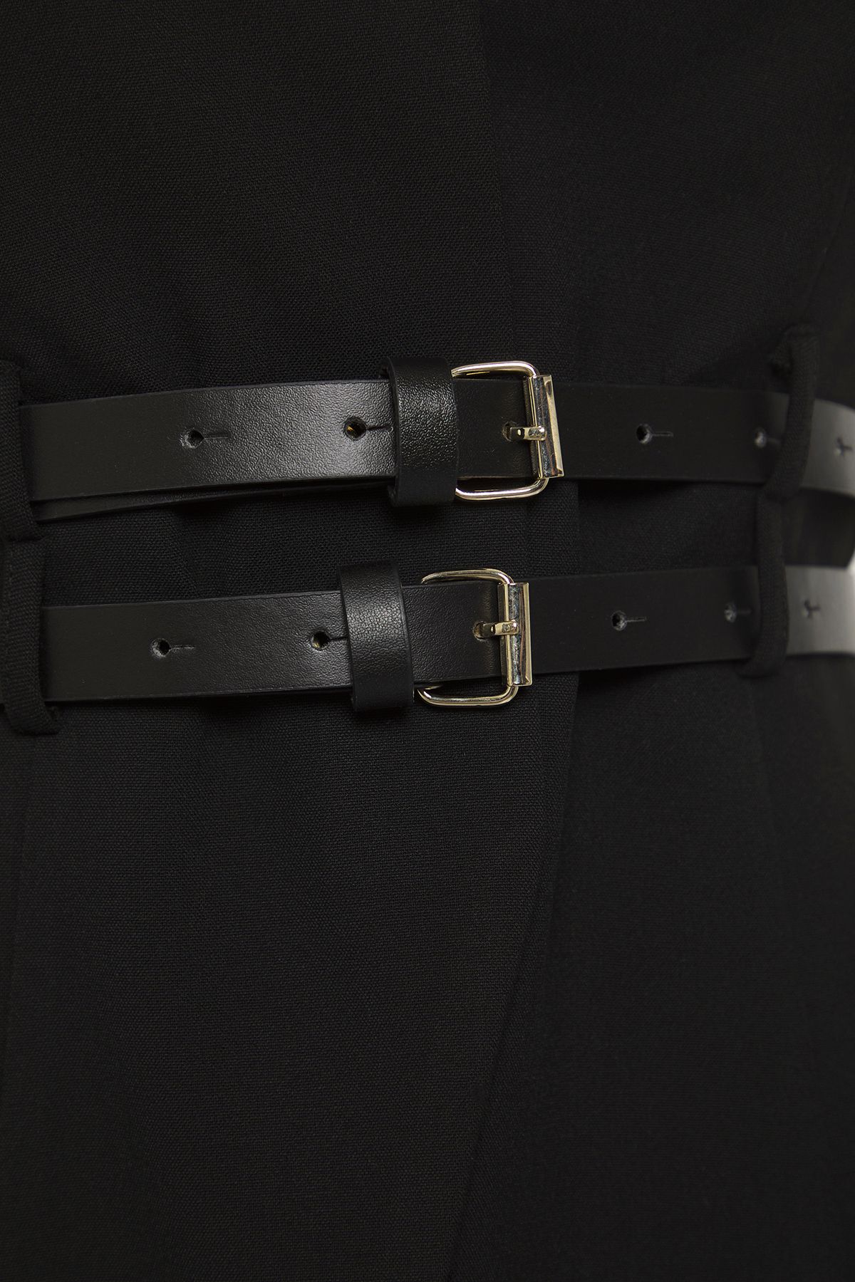 Trendyol Collection-Schwarze gewebte Weste mit Gürtel in limitierter Auflage TWOSS25YE00077 4