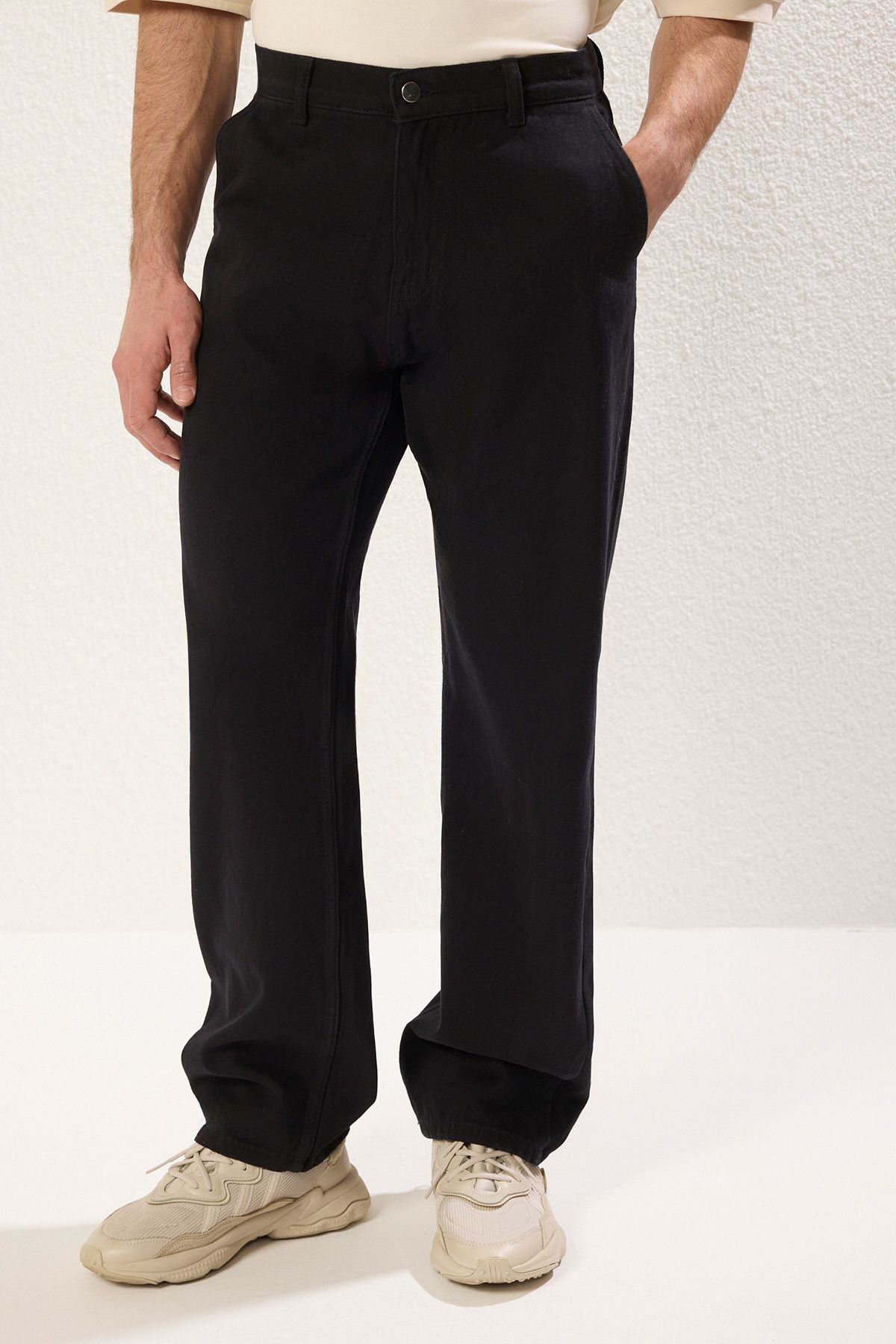 Trendyol Collection-Baggy Fit Black Trousers - Tmnss25Pl00021 3