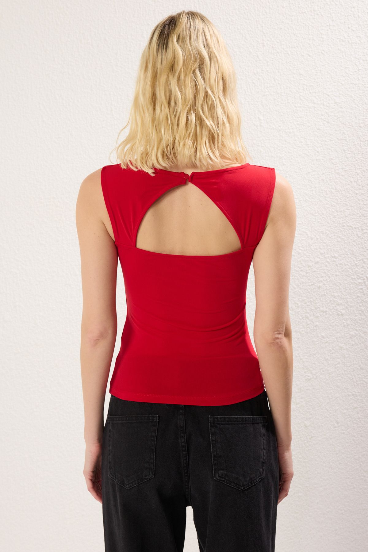 Trendyol Collection-Rote, elastische Strickbluse mit quadratischem Ausschnitt TWOSS25BZ00232 6