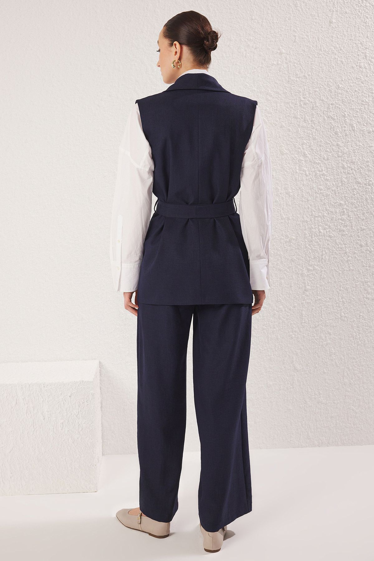 Trendyol Modest-Marineblauer, flach gewebter Hijab-Unterteil-Oberteil-Anzug in Leinenoptik TCTSS25US00021 5