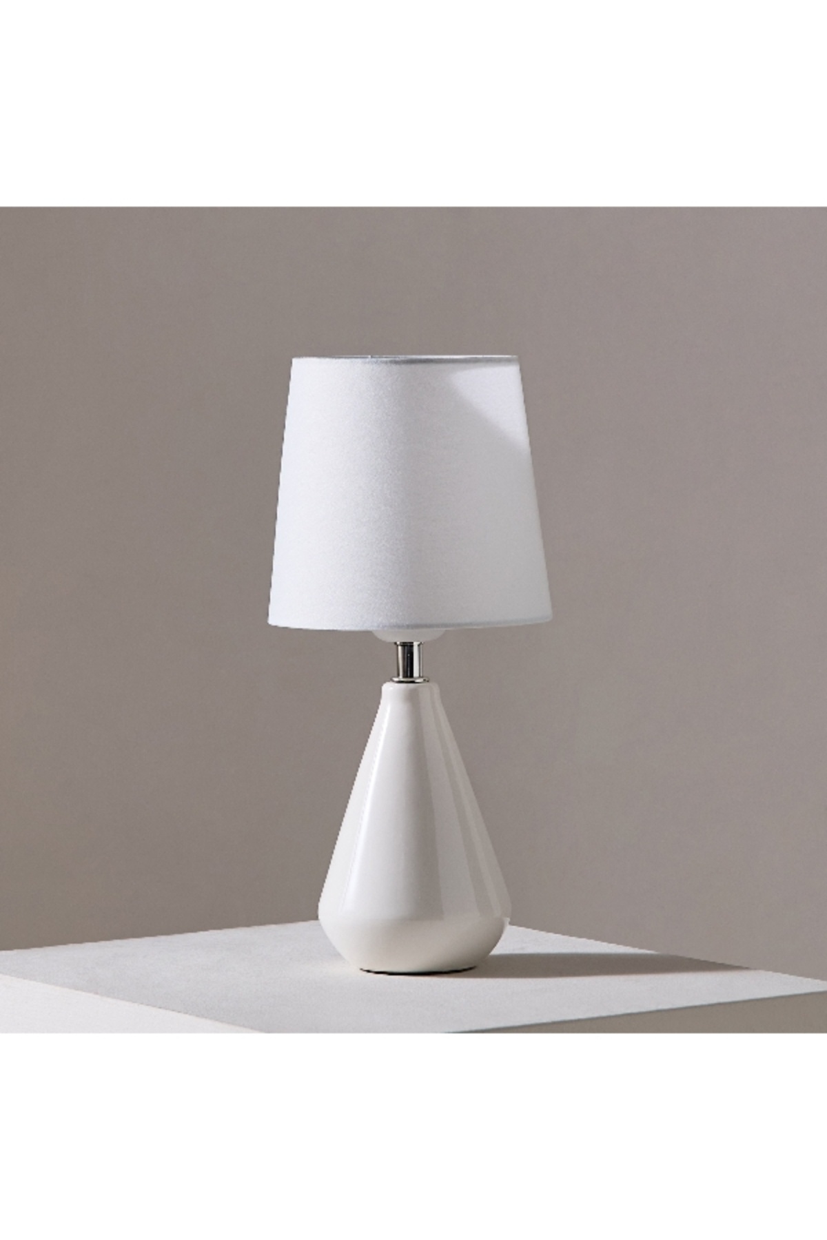 Home Box-مصباح سيجا بمنفذ يو اس بي وإضاءة ثلاثية الألوان - 14×14×35 سم 1