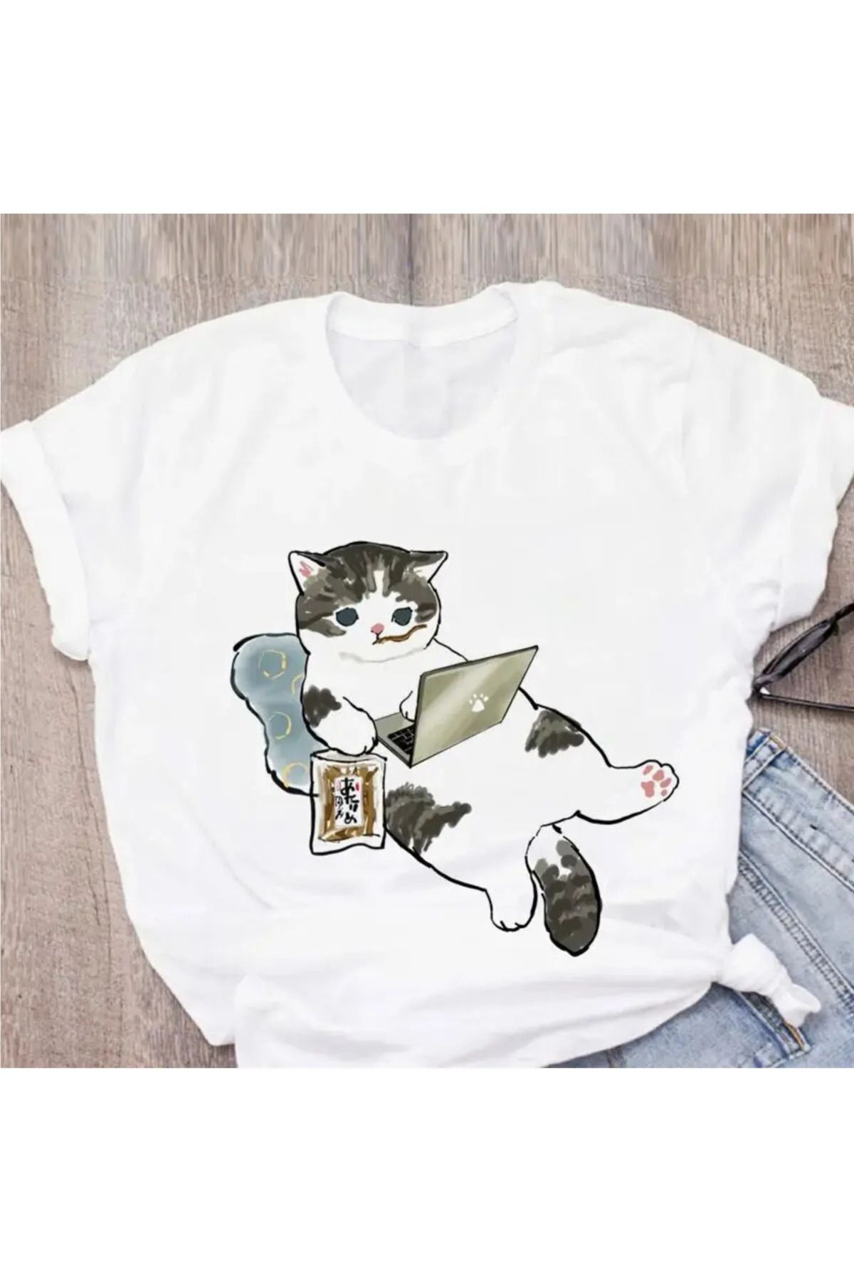 FECCY Pamuklu Sevimli kedi komik baskılı Kadın T-shirt