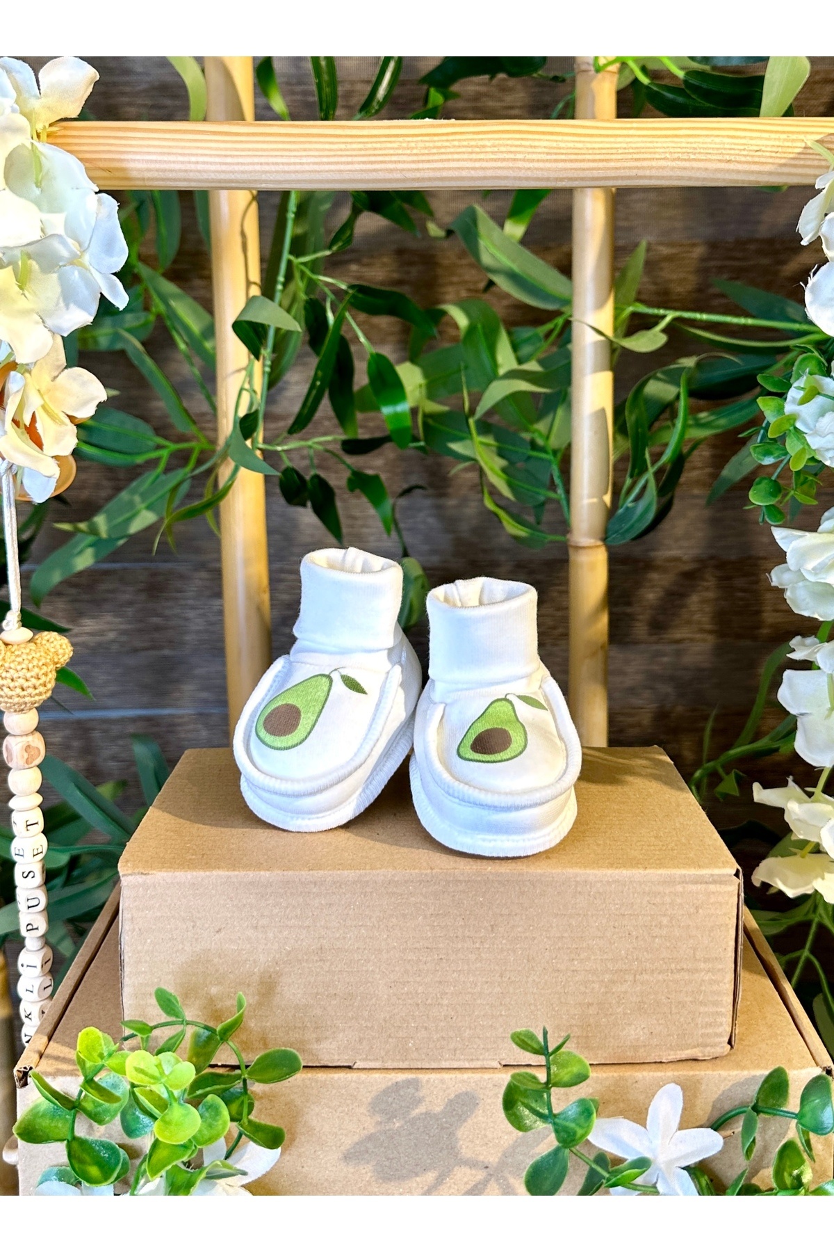 Renkli Puset-Newborn Avocado Baby Booties 2