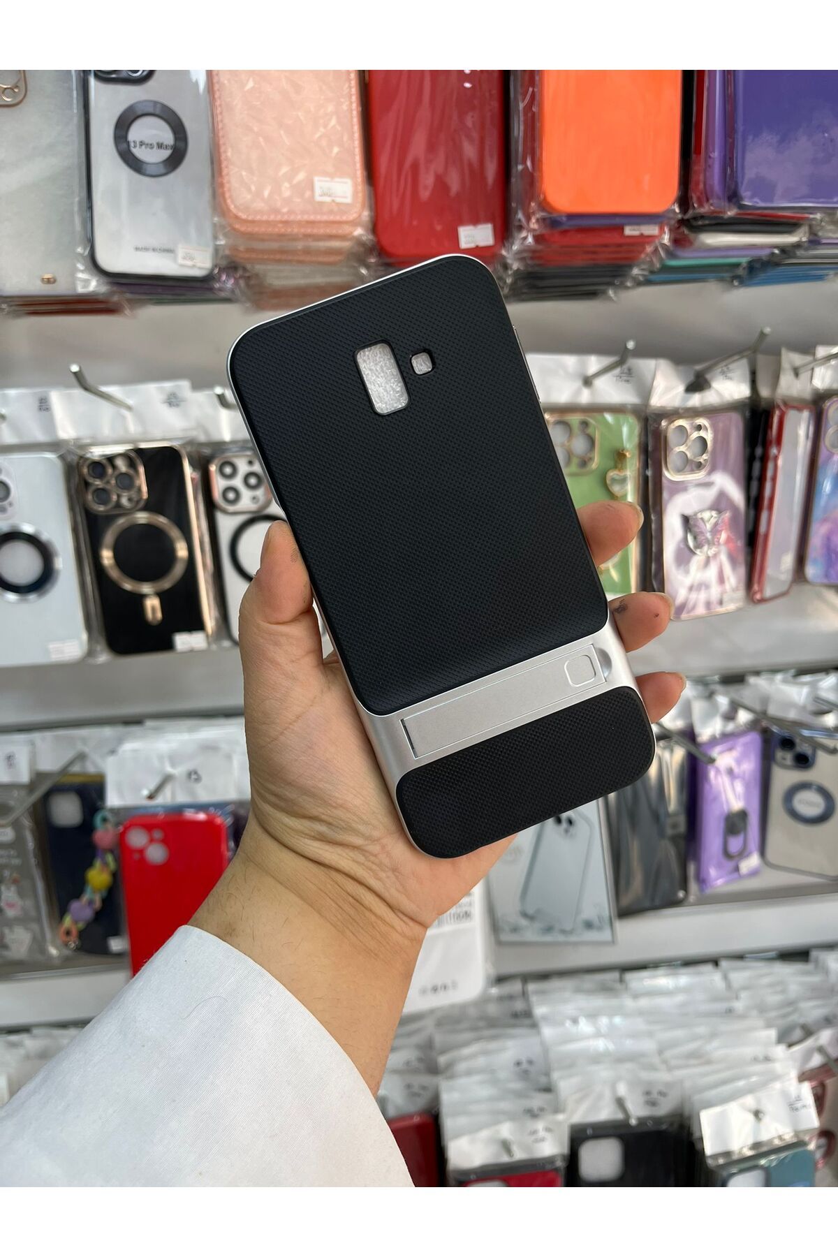 TECNOTREND GALAXY J6 PLUS STANDLI VERUS SİLİKON KAPAK