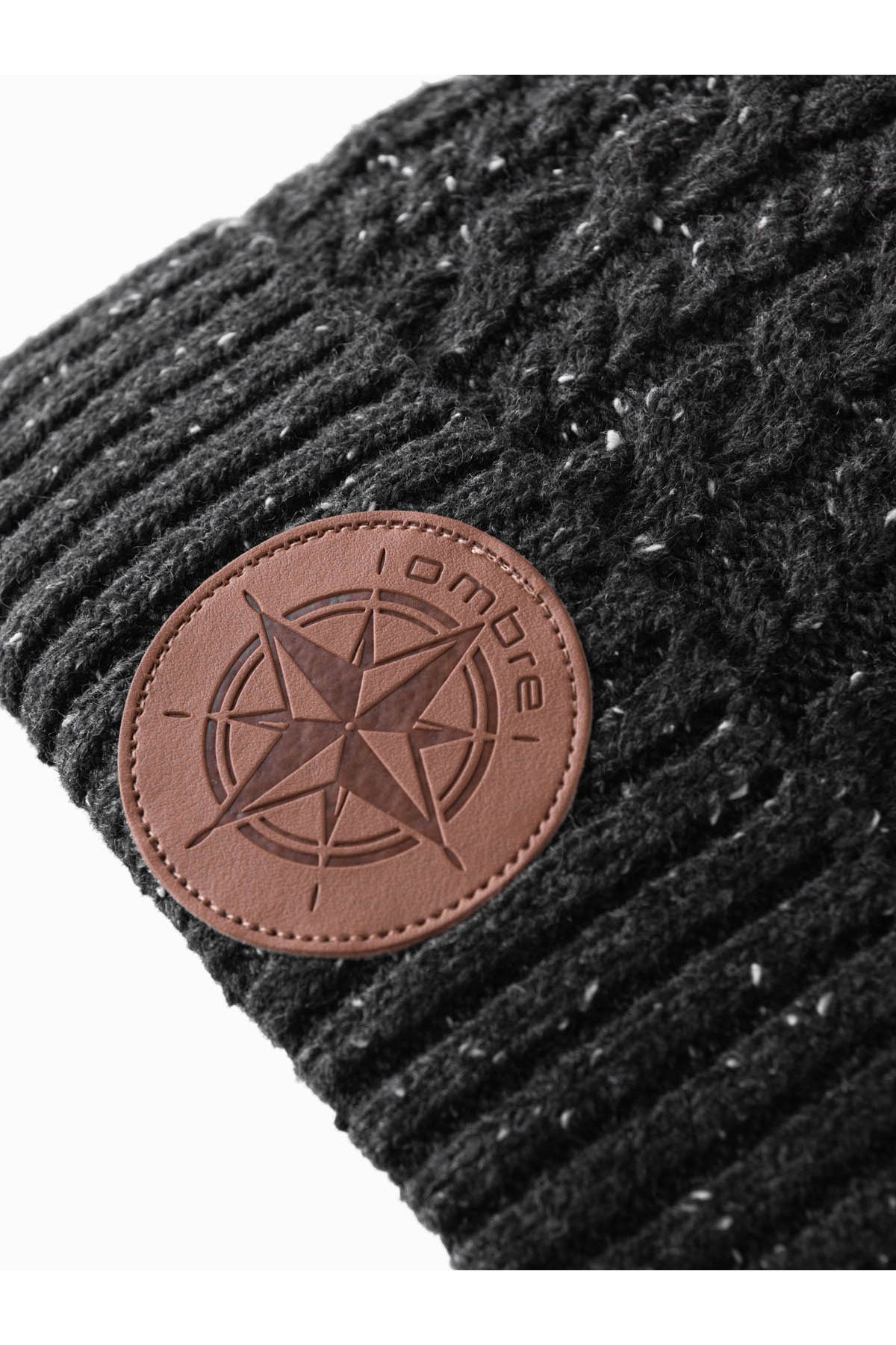 OMBRE-Men's beanie cap with round embossed patch - graphite V1 OM-ACWH-0121 3
