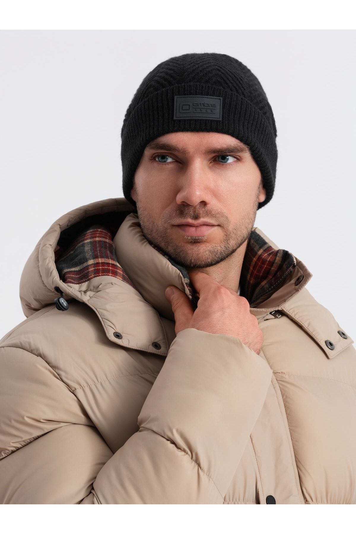 OMBRE-Herren Strickpullover-Strickmütze mit Patch - schwarz V1 OM-ACWH-0122 3