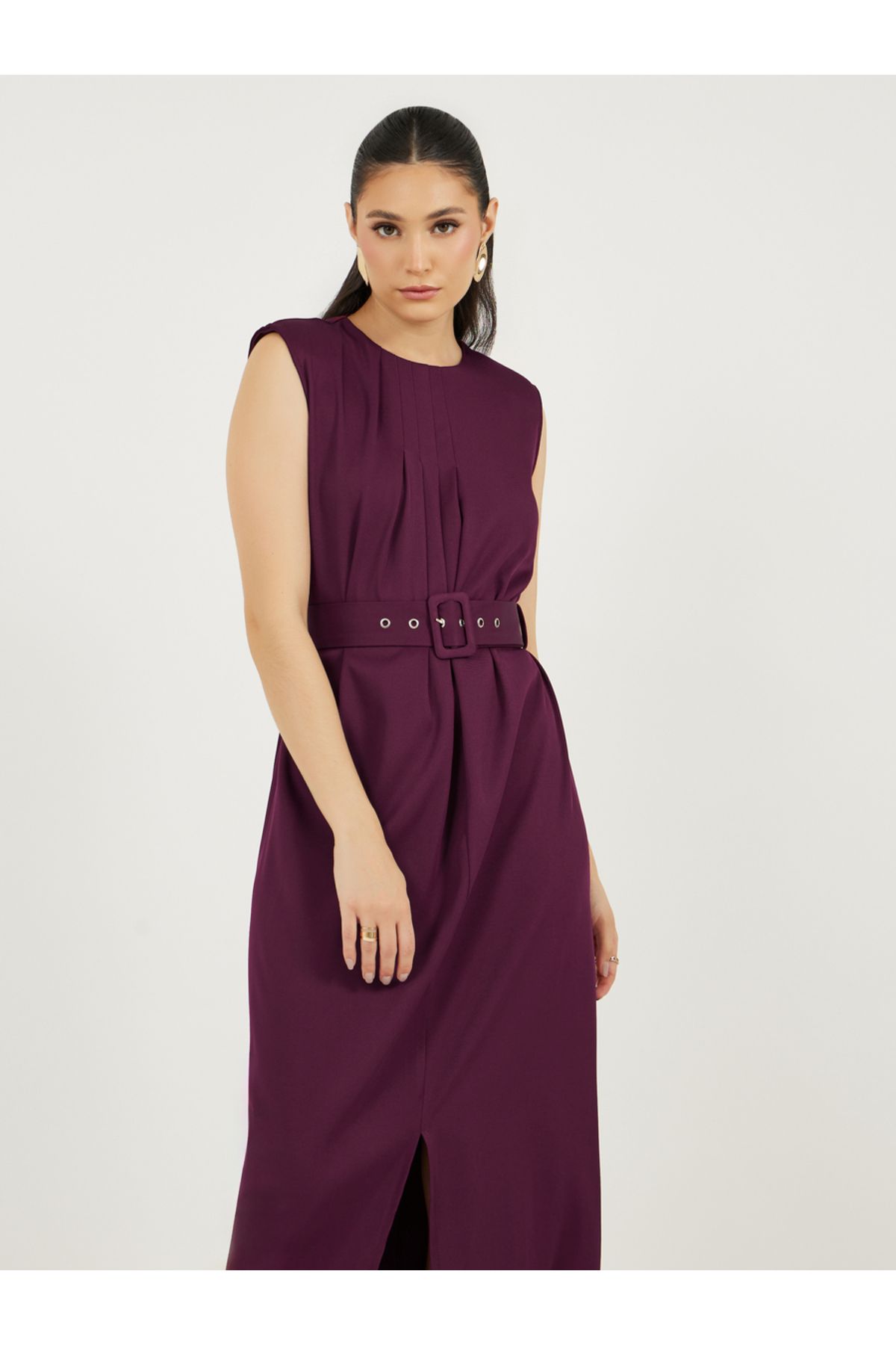 Styli-Pleated Front Sleeveless Shift Maxi Dress with Belt 2