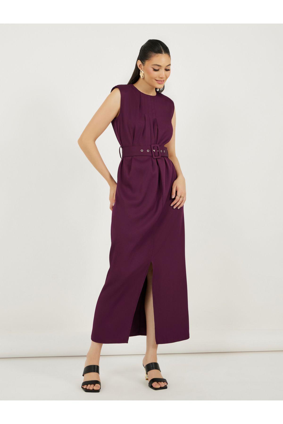 Styli-Pleated Front Sleeveless Shift Maxi Dress with Belt 1