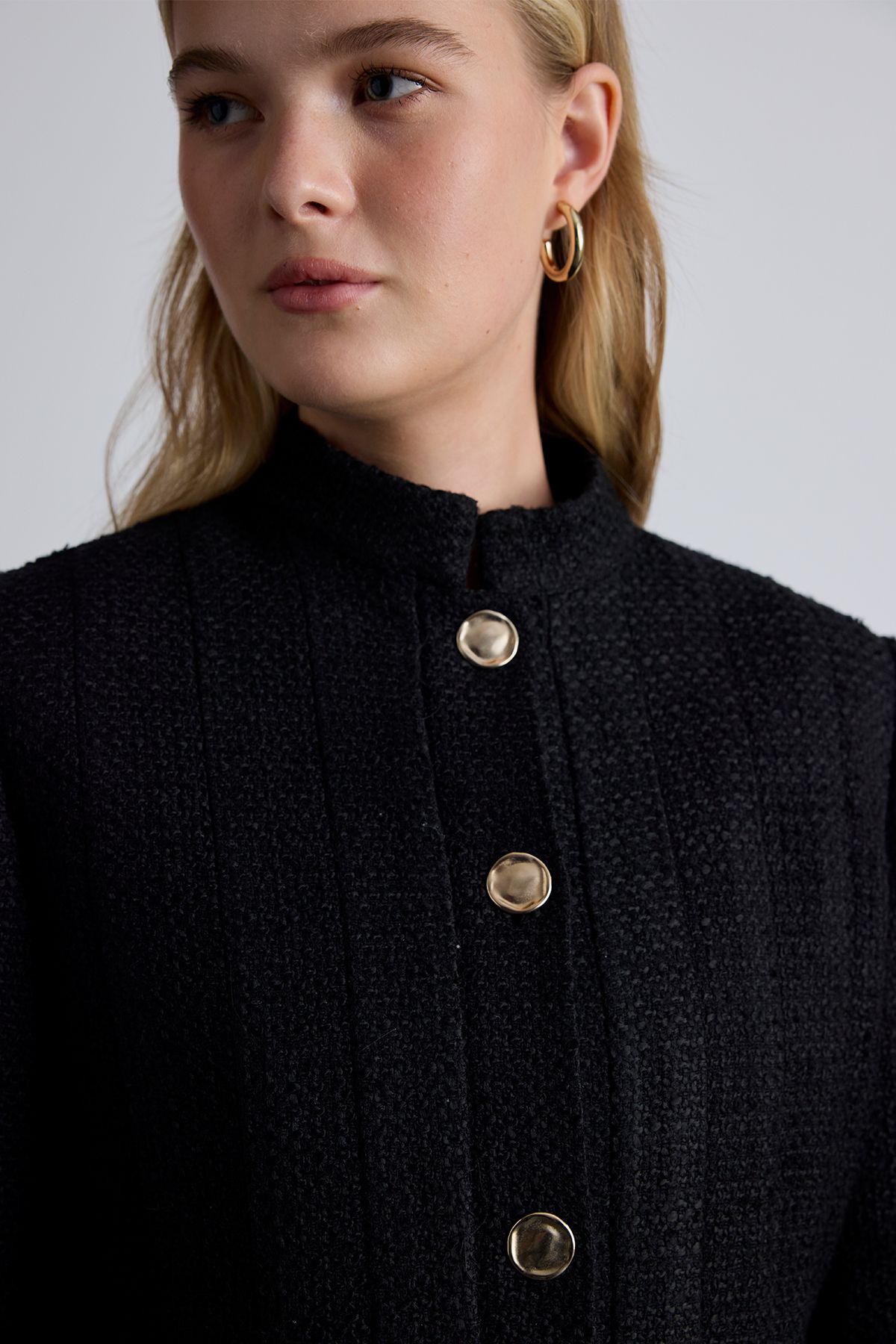 Manuka-Black Textured and Buttoned Jacket 5