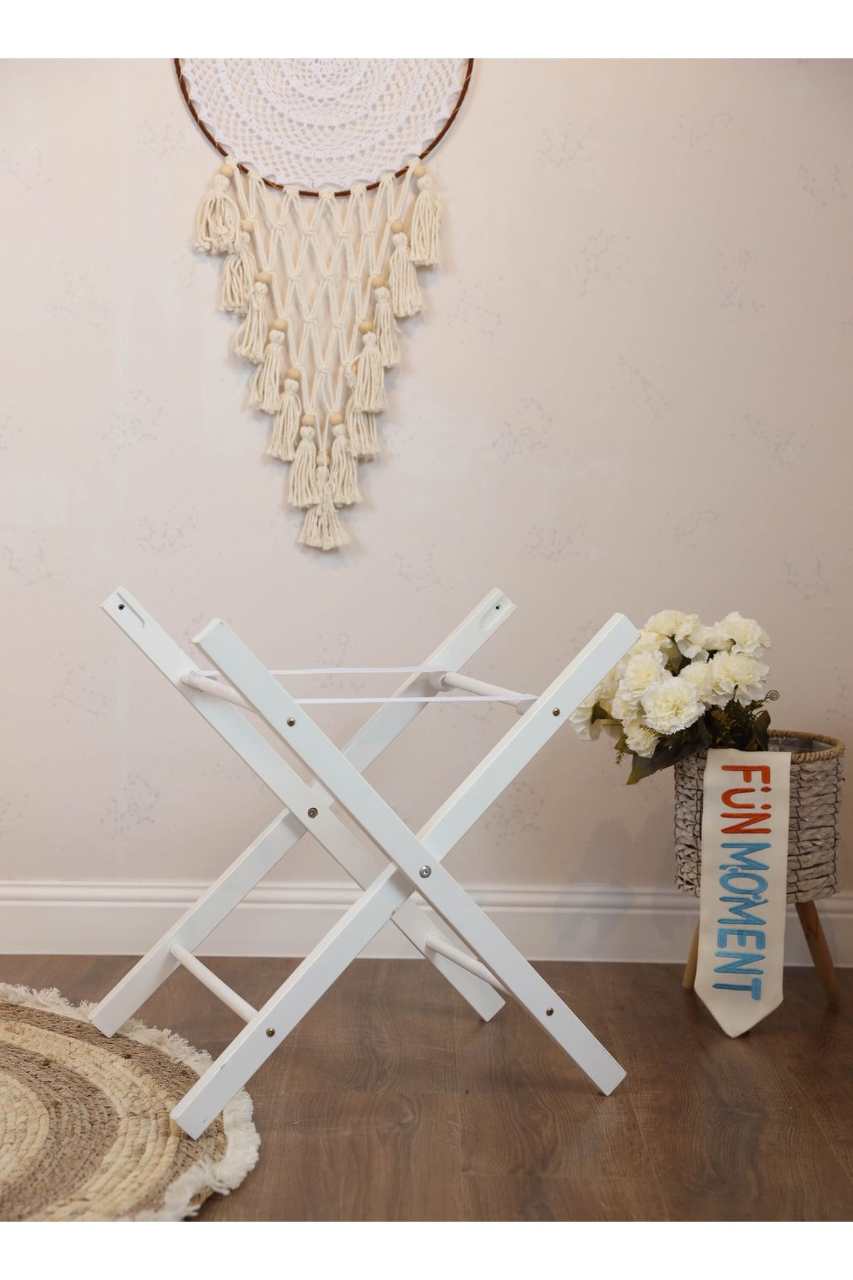 Fun Moment- Moses Basket Cot With Stand (Off White) 4