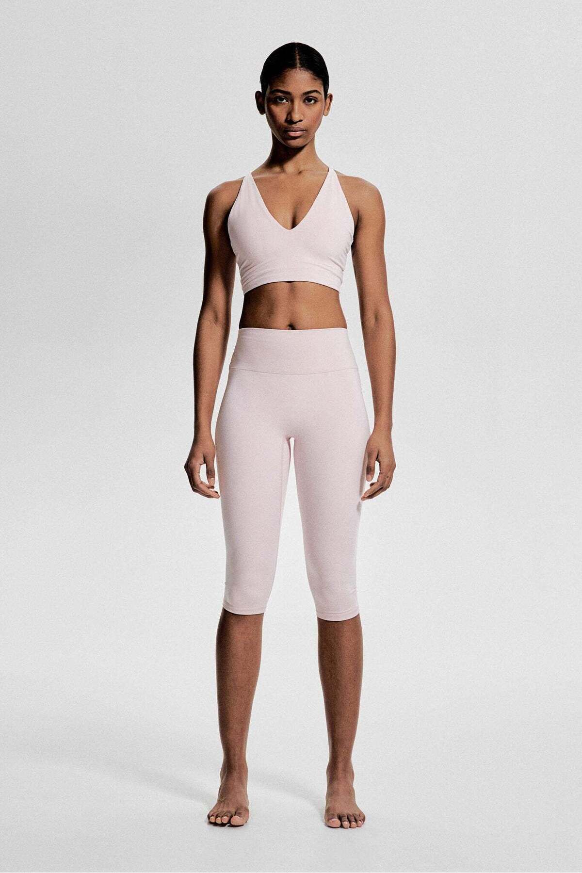 H&M-Light Support Sports bra in SoftMove™ 6