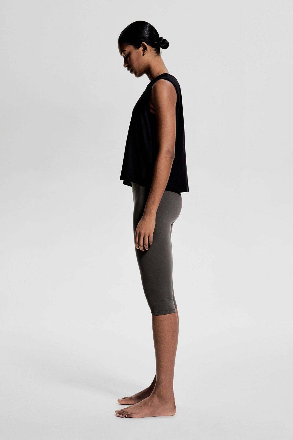 H&M-Boxy-style sports vest top in DryMove™ 7